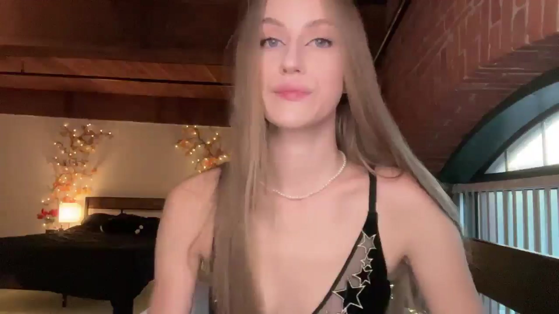 Gallery image thumbnail from Luna_Moore1's myfreecams stream on, 09/11/2025, 23:09 image 16 of 20