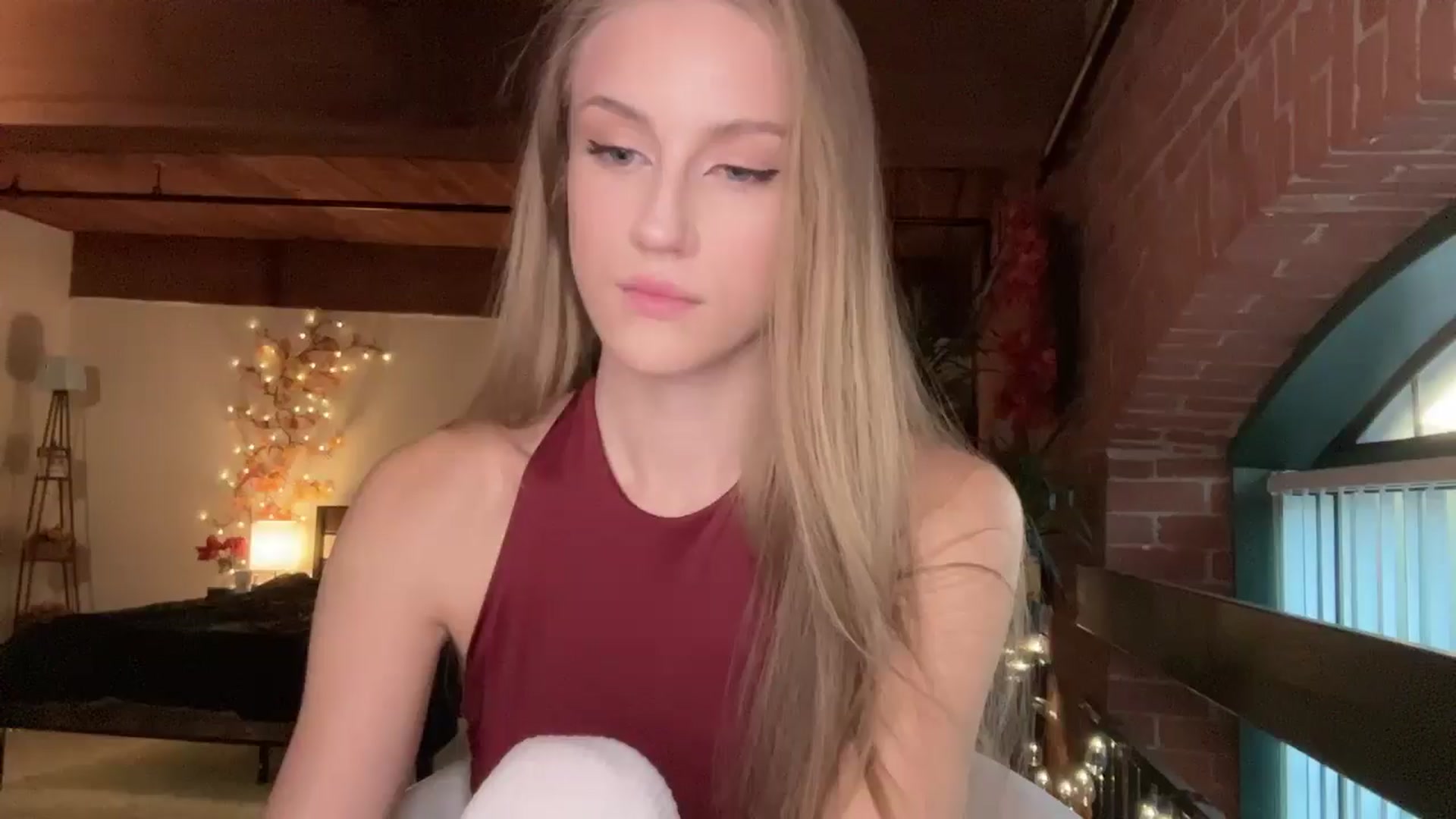 Gallery image thumbnail from Luna_Moore1's myfreecams stream on, 09/14/2025, 23:01 image 9 of 20