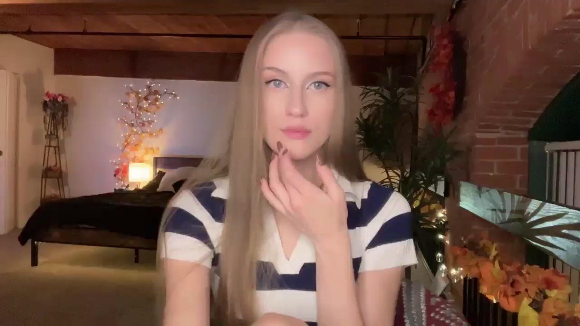 Gallery image thumbnail from Luna_Moore1's myfreecams stream on, 11/07/2025, 24:54 image 3 of 20