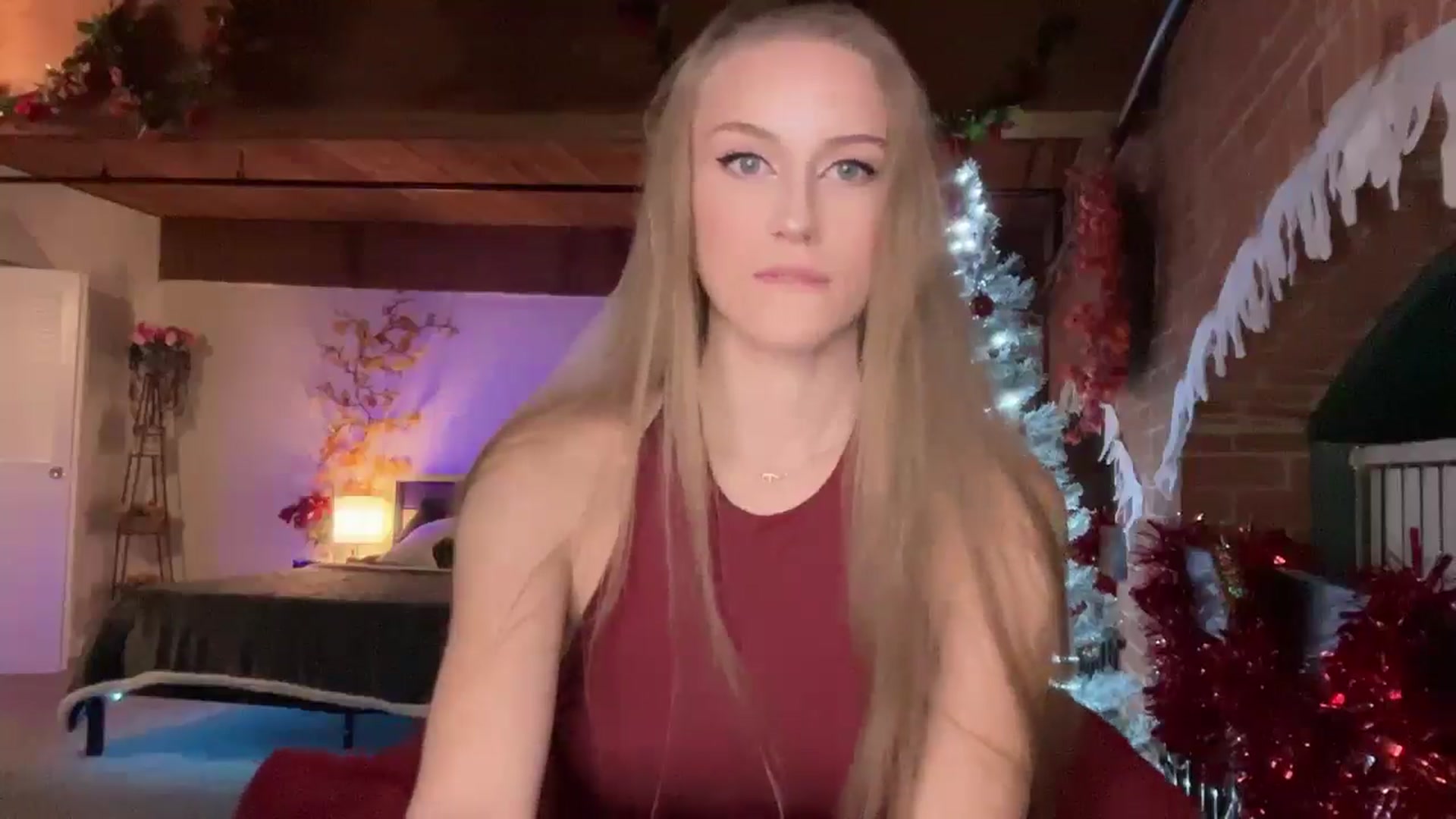 Gallery image thumbnail from Luna_Moore1's myfreecams stream on, 01/08/2026, 01:00 image 18 of 20