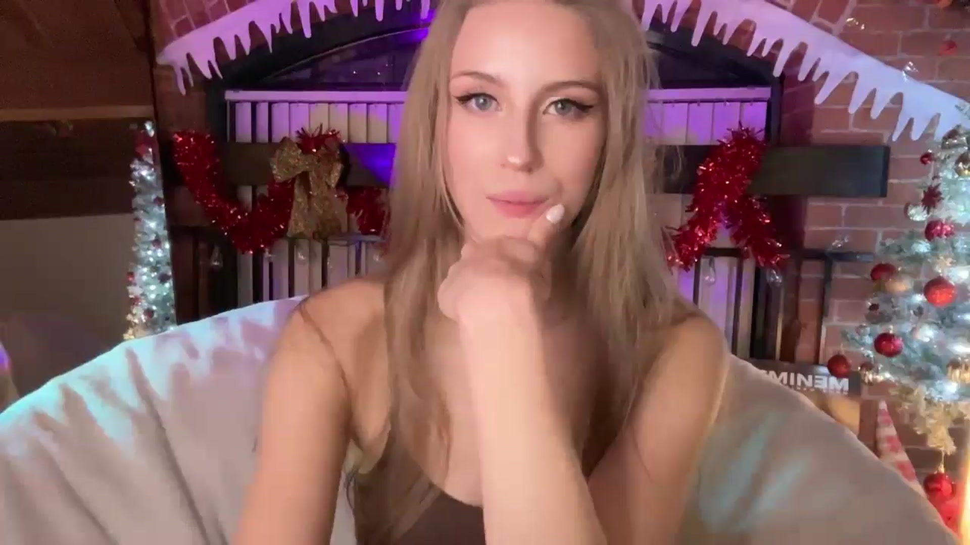 Gallery image thumbnail from Luna_Moore1's myfreecams stream on, 02/08/2026, 02:24 image 17 of 20