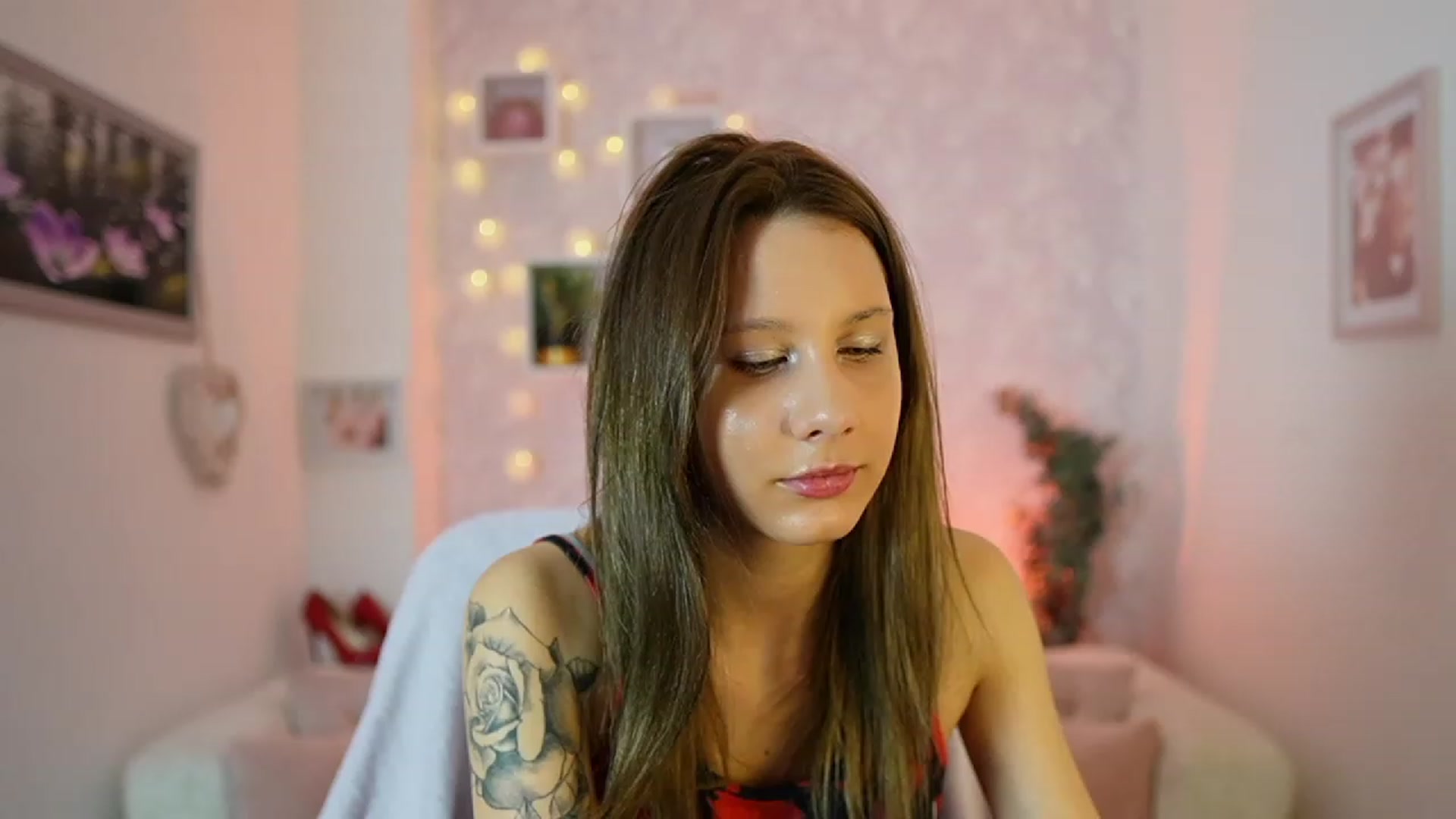 Gallery image thumbnail from Luna_Rival18's myfreecams stream on, 02/27/2024, 15:55 image 1 of 20
