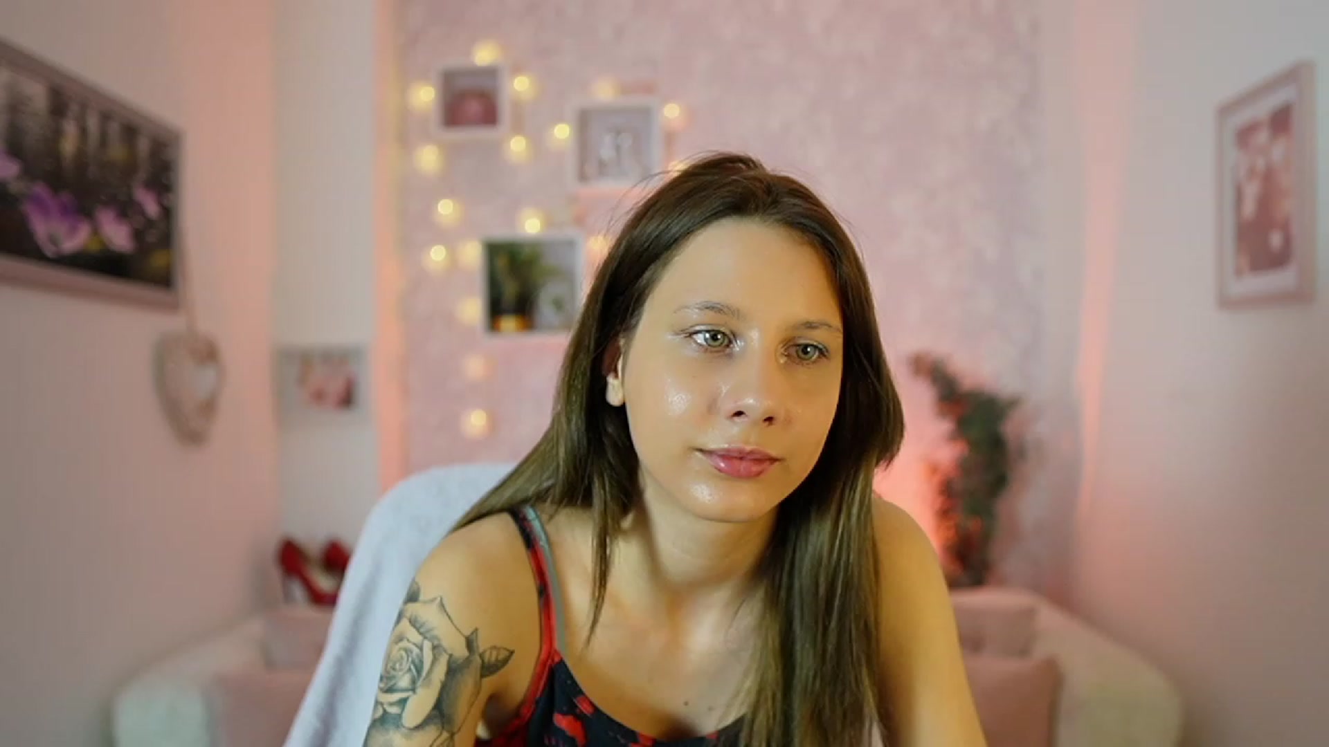 Gallery image thumbnail from Luna_Rival18's myfreecams stream on, 02/27/2024, 15:55 image 10 of 20