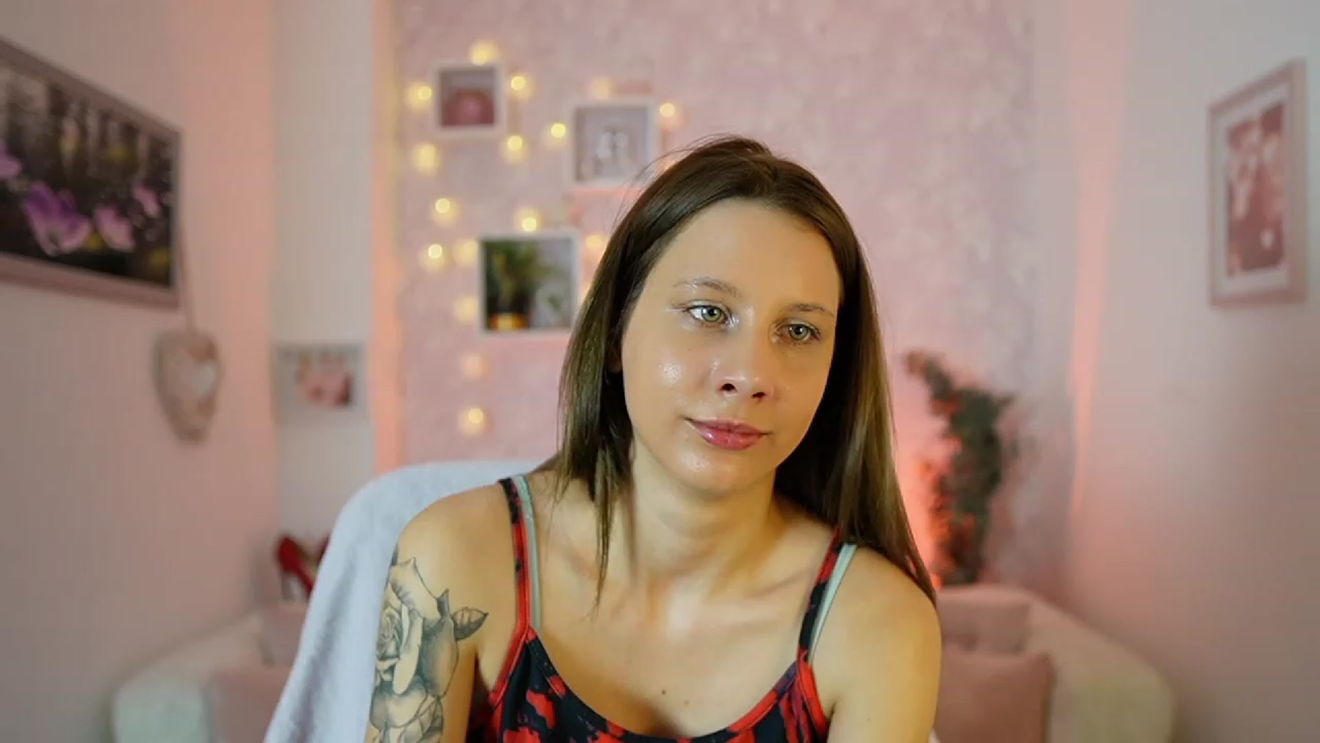 Gallery image thumbnail from Luna_Rival18's myfreecams stream on, 02/27/2024, 15:55 image 18 of 20
