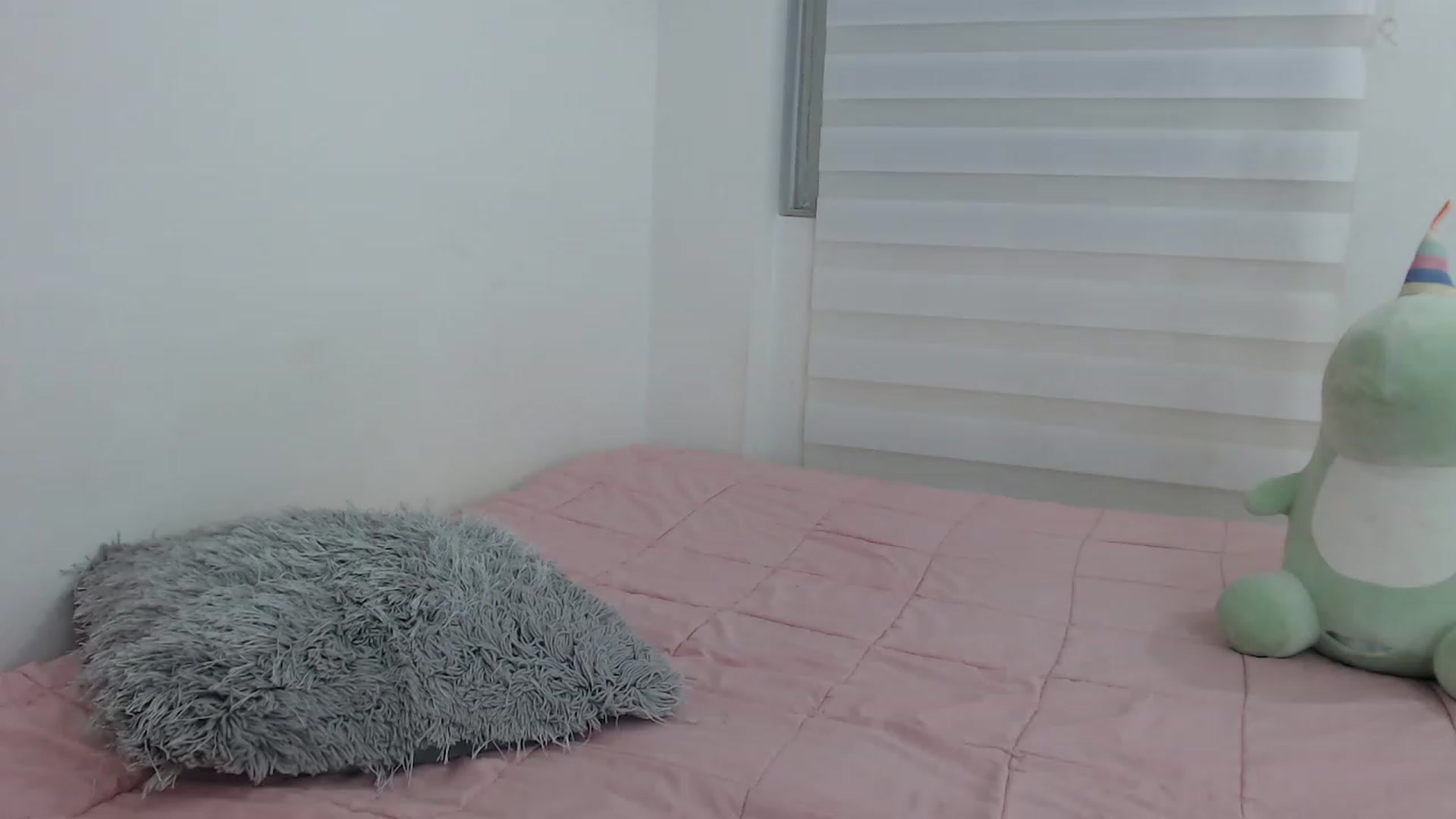 Gallery image thumbnail from Luna_Vargas's myfreecams stream on, 11/22/2022, 08:56 image 2 of 20