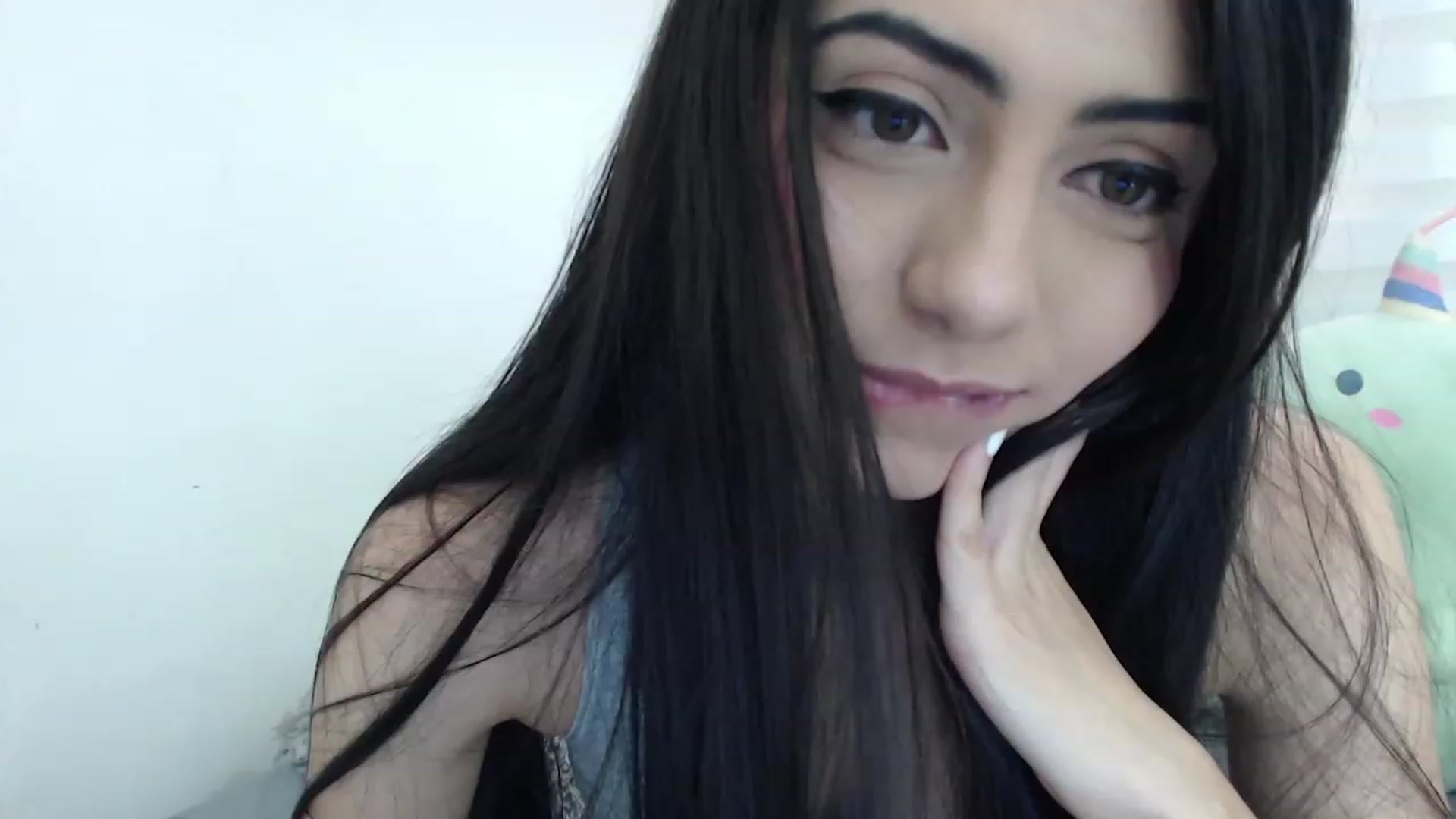 Gallery image thumbnail from Luna_Vargas's myfreecams stream on, 11/27/2022, 22:03 image 6 of 20