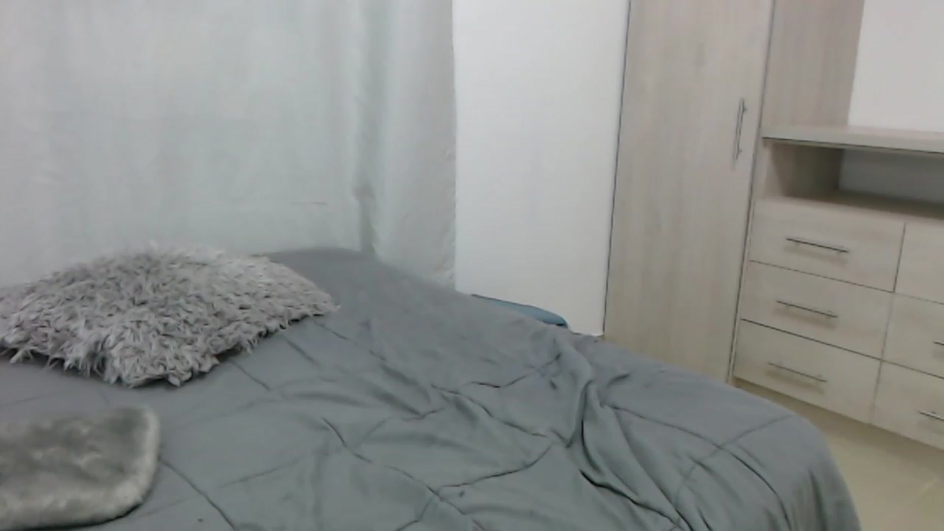Gallery image thumbnail from Luna_Vargas's myfreecams stream on, 12/29/2022, 02:24 image 18 of 20