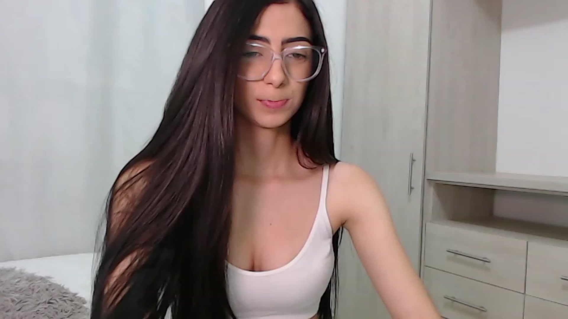 Gallery image thumbnail from Luna_Vargas's myfreecams stream on, 03/29/2023, 03:24 image 17 of 20
