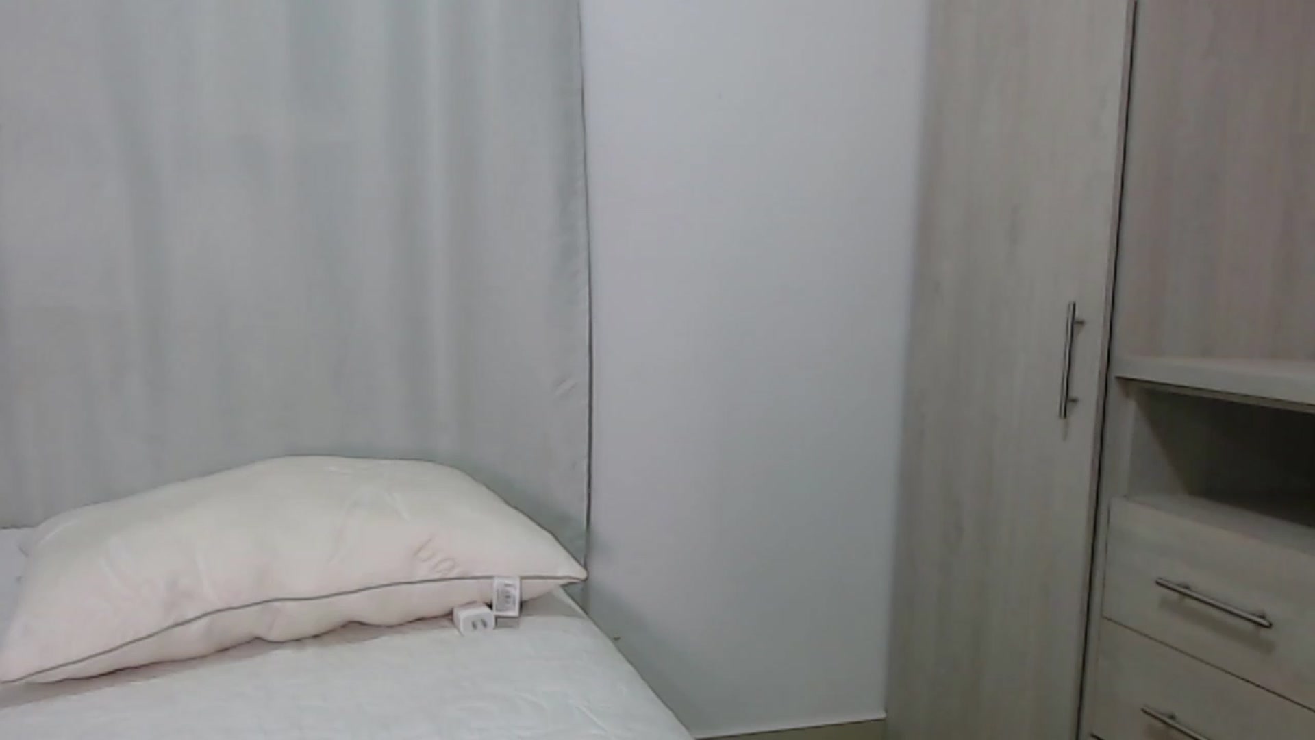 Gallery image thumbnail from Luna_Vargas's myfreecams stream on, 06/12/2023, 24:04 image 16 of 20