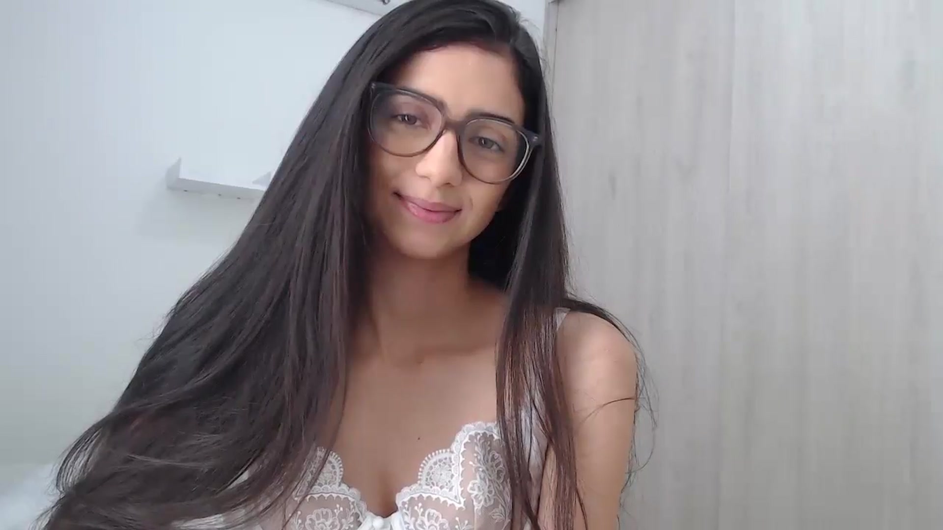 Gallery image thumbnail from Luna_Vargas's myfreecams stream on, 03/16/2025, 15:25 image 5 of 20