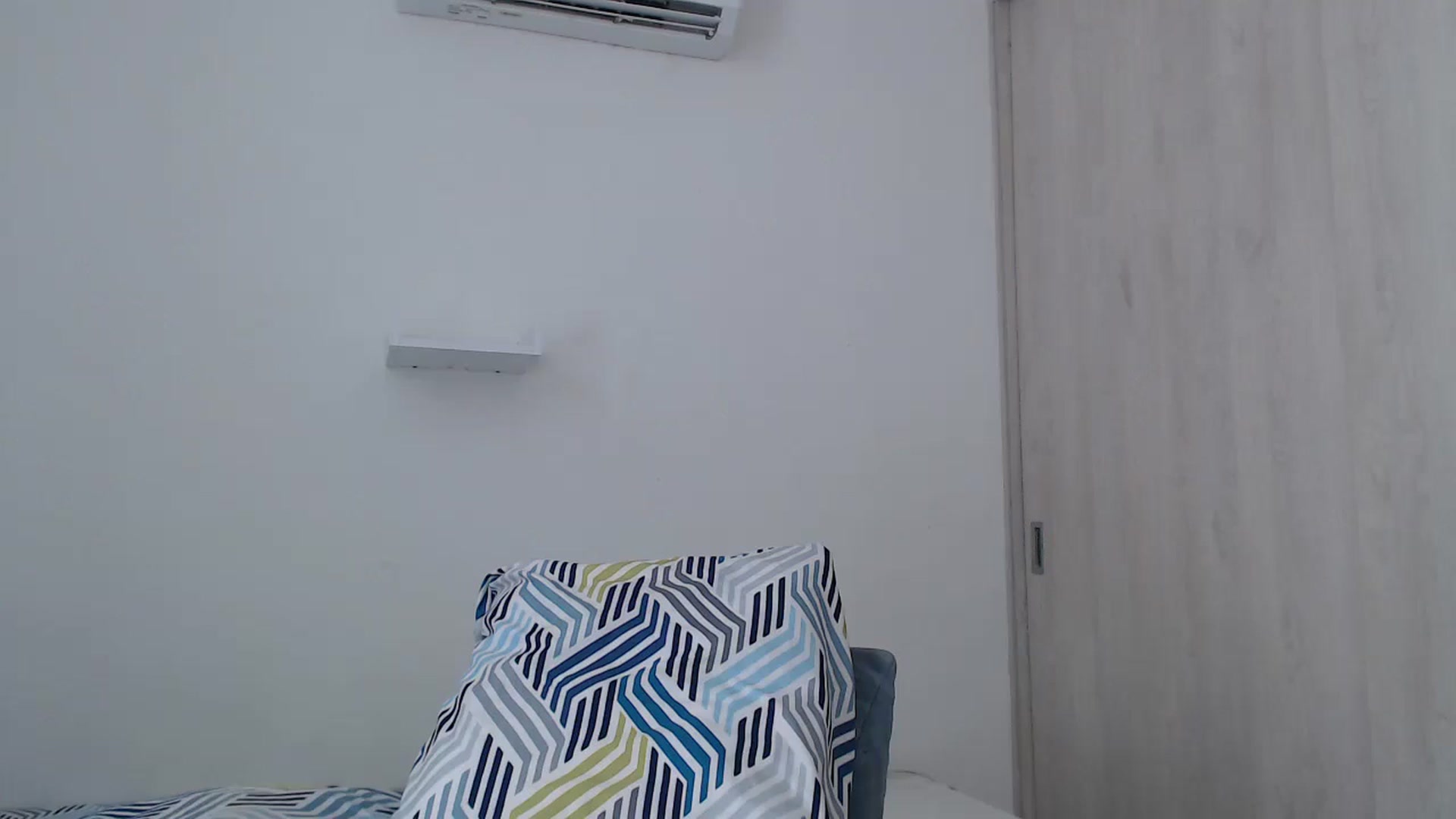 Gallery image thumbnail from Luna_Vargas's myfreecams stream on, 04/03/2025, 19:32 image 4 of 20
