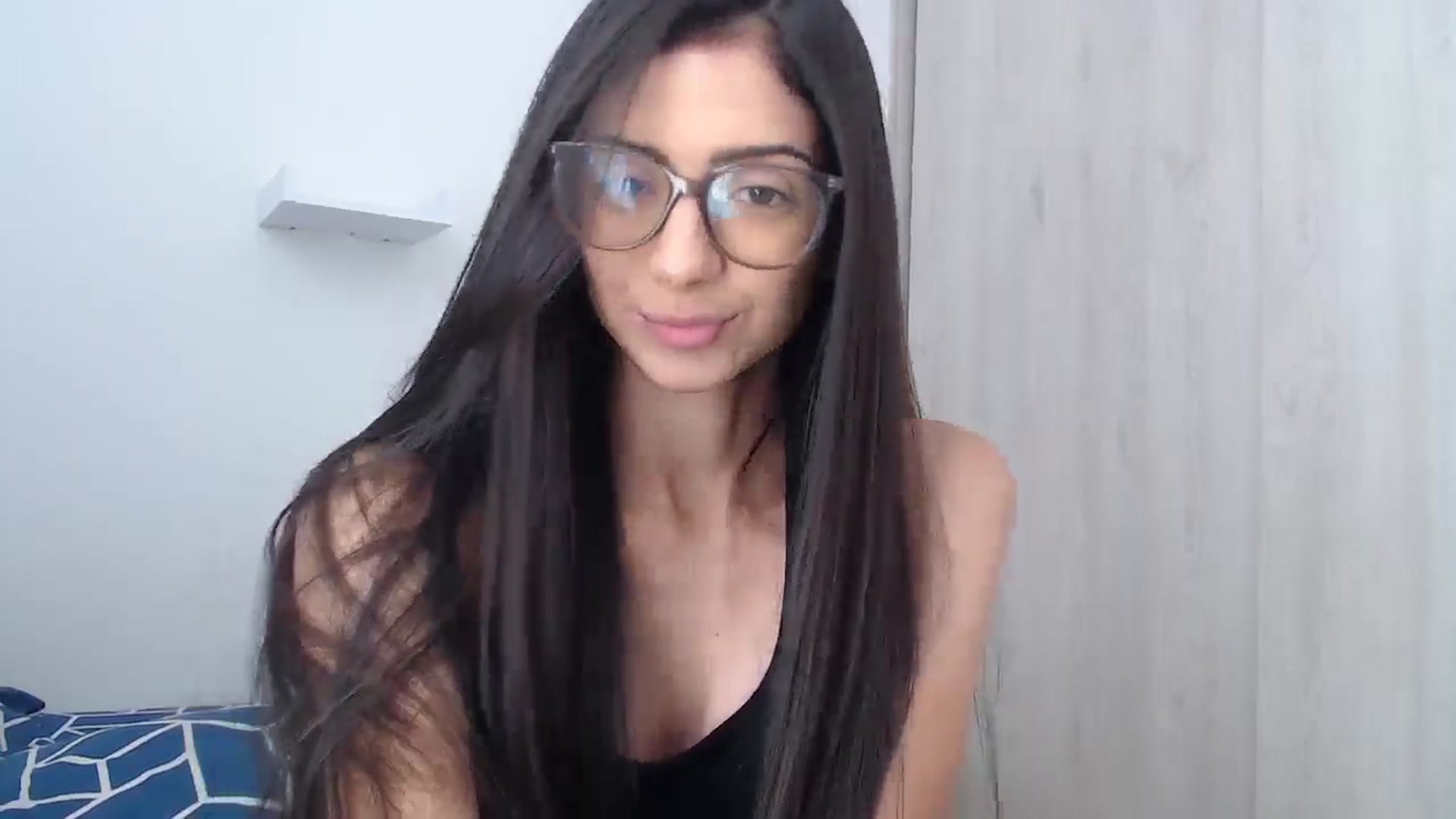 Gallery image thumbnail from Luna_Vargas's myfreecams stream on, 05/28/2025, 15:29 image 6 of 20