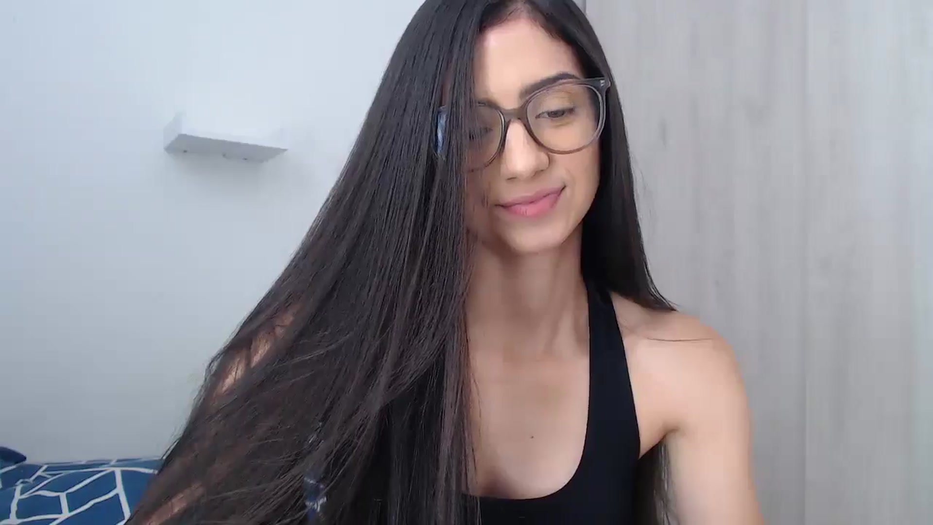 Gallery image thumbnail from Luna_Vargas's myfreecams stream on, 05/28/2025, 15:29 image 8 of 20