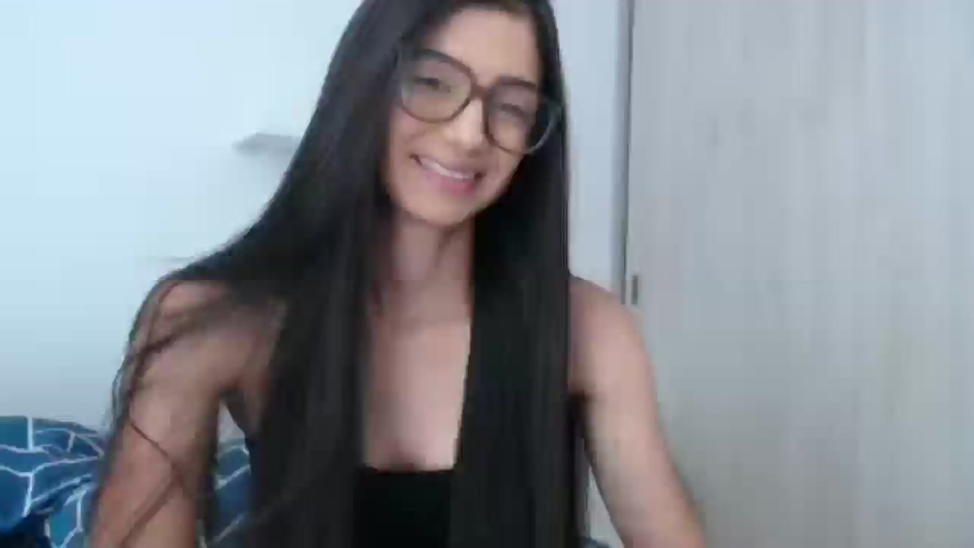 Gallery image thumbnail from Luna_Vargas's myfreecams stream on, 05/28/2025, 15:49 image 9 of 20