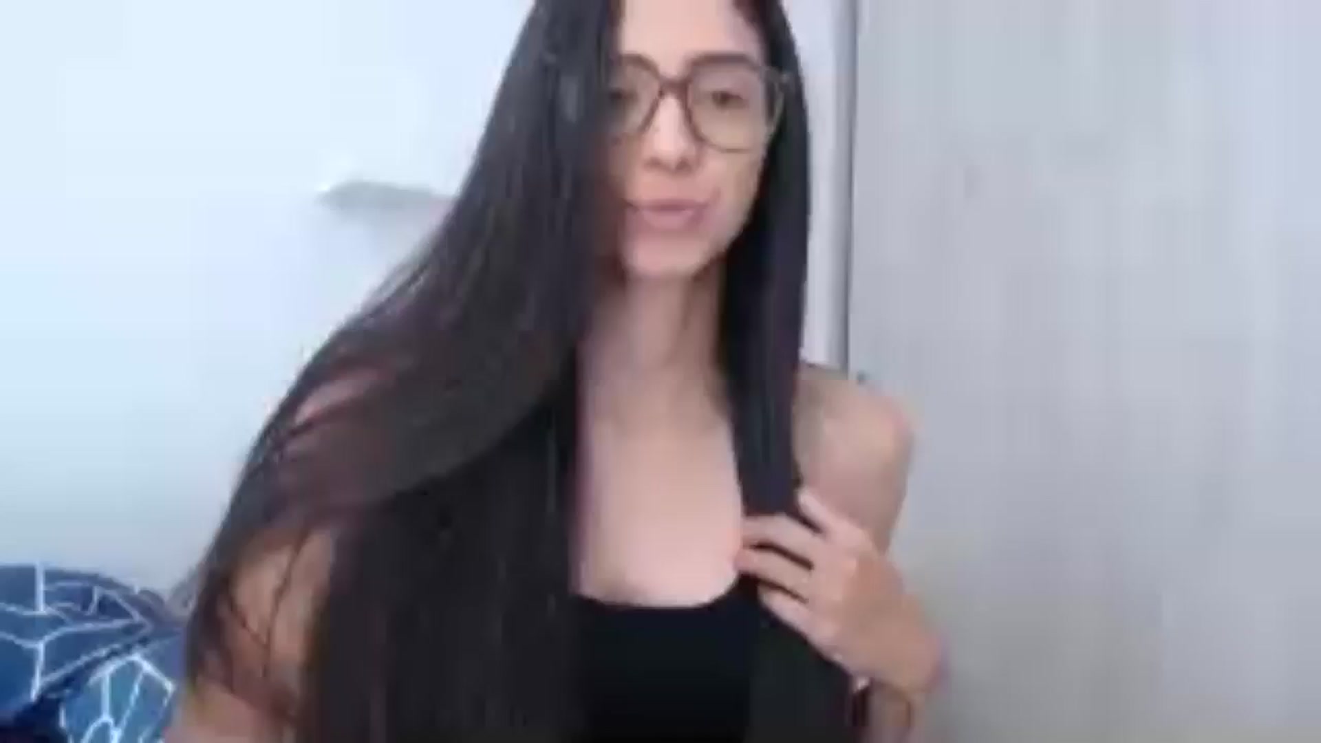 Gallery image thumbnail from Luna_Vargas's myfreecams stream on, 05/28/2025, 15:49 image 17 of 20