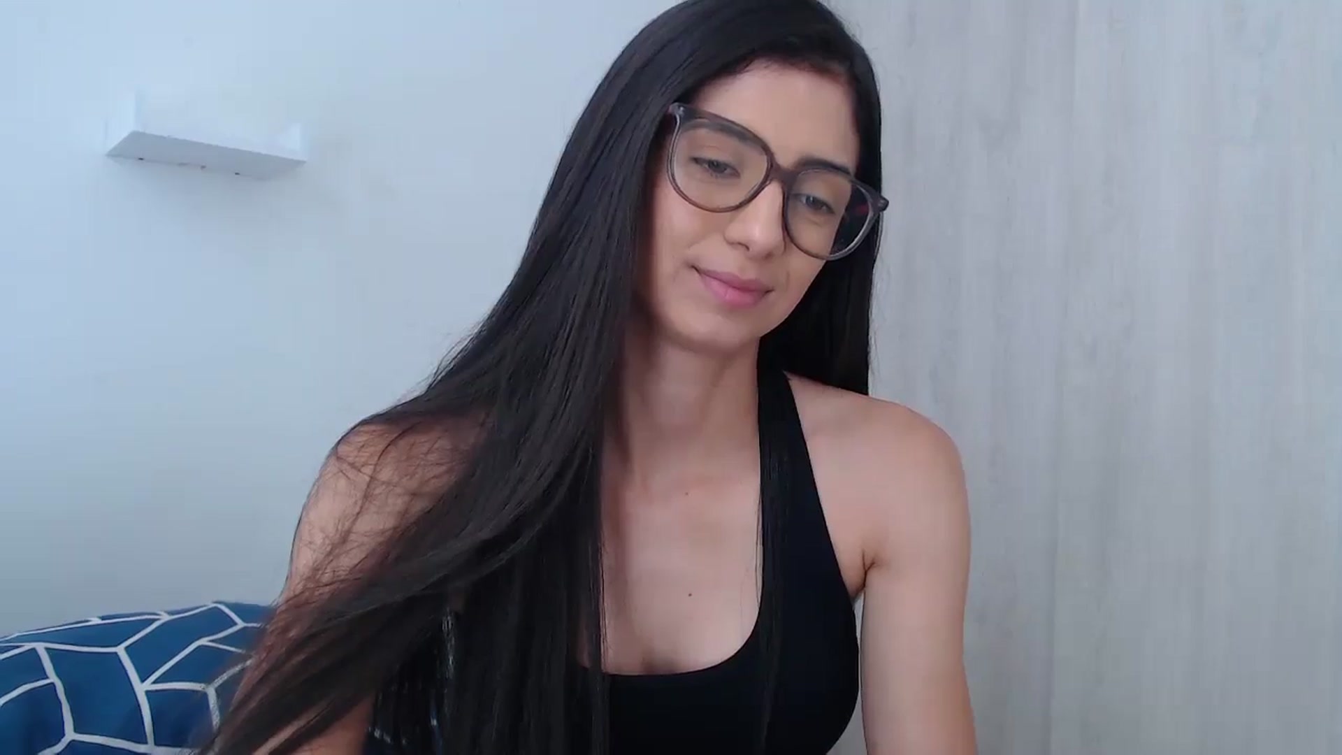 Gallery image thumbnail from Luna_Vargas's myfreecams stream on, 05/28/2025, 17:02 image 10 of 20
