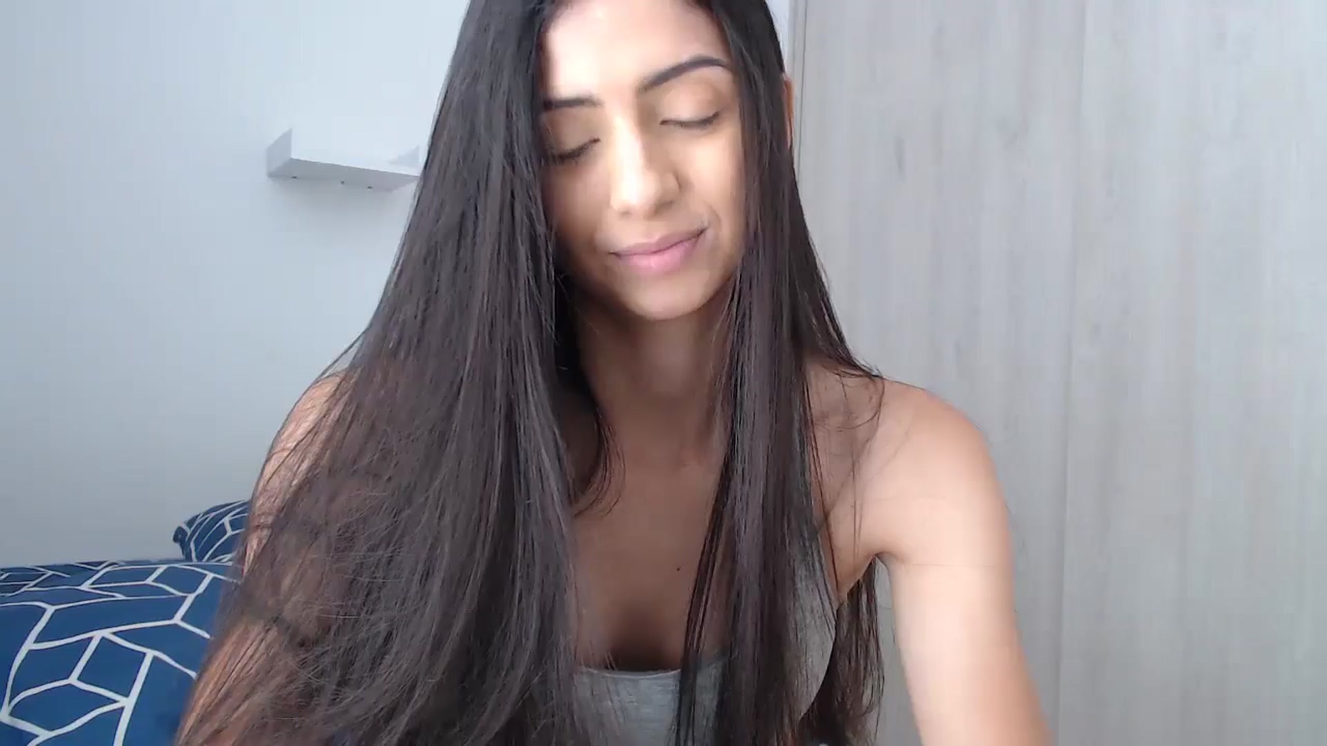 Gallery image thumbnail from Luna_Vargas's myfreecams stream on, 05/31/2025, 18:05 image 15 of 20
