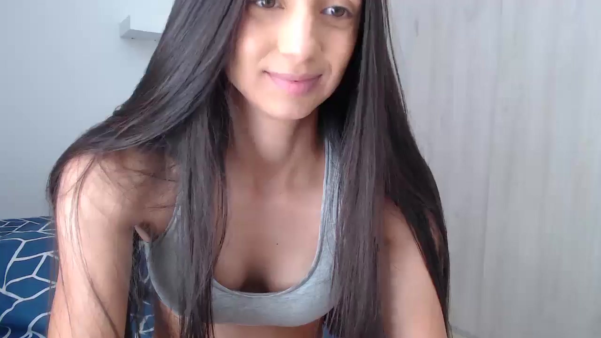 Gallery image thumbnail from Luna_Vargas's myfreecams stream on, 05/31/2025, 18:05 image 6 of 20