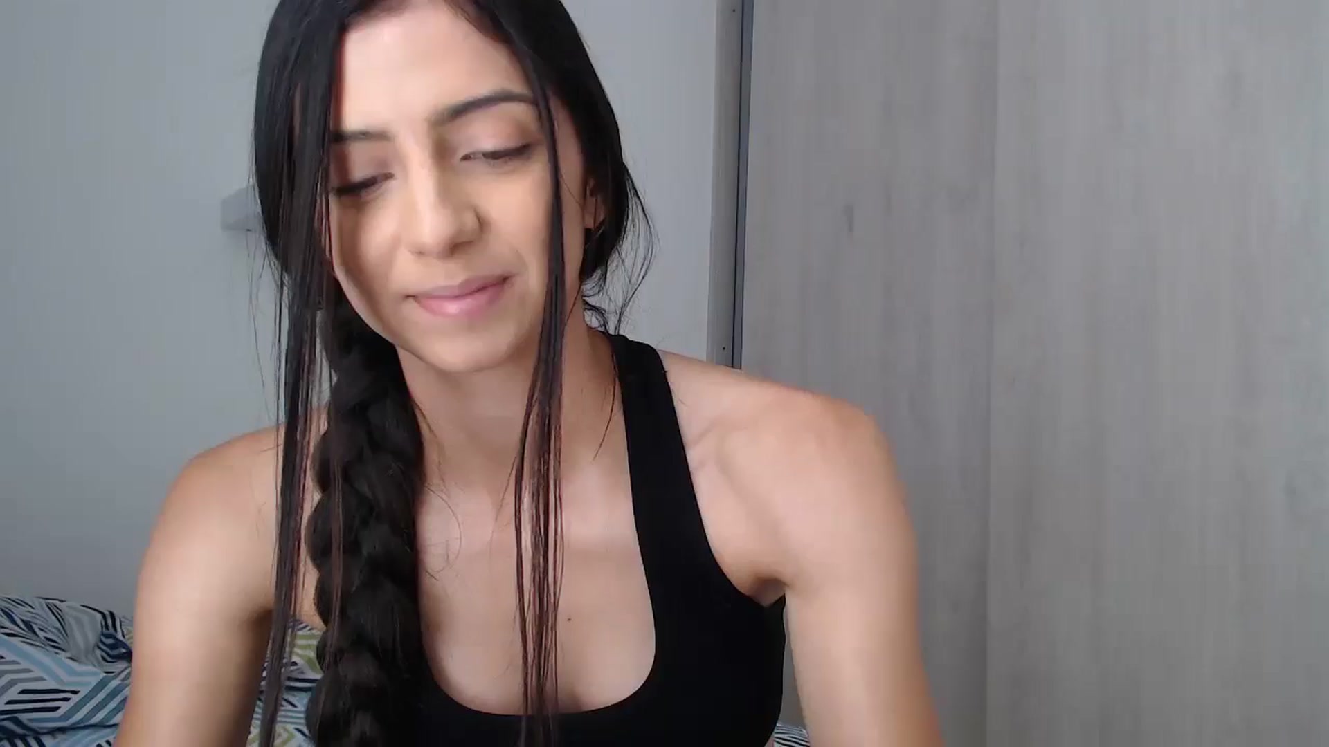 Gallery image thumbnail from Luna_Vargas's myfreecams stream on, 06/09/2025, 19:30 image 17 of 20