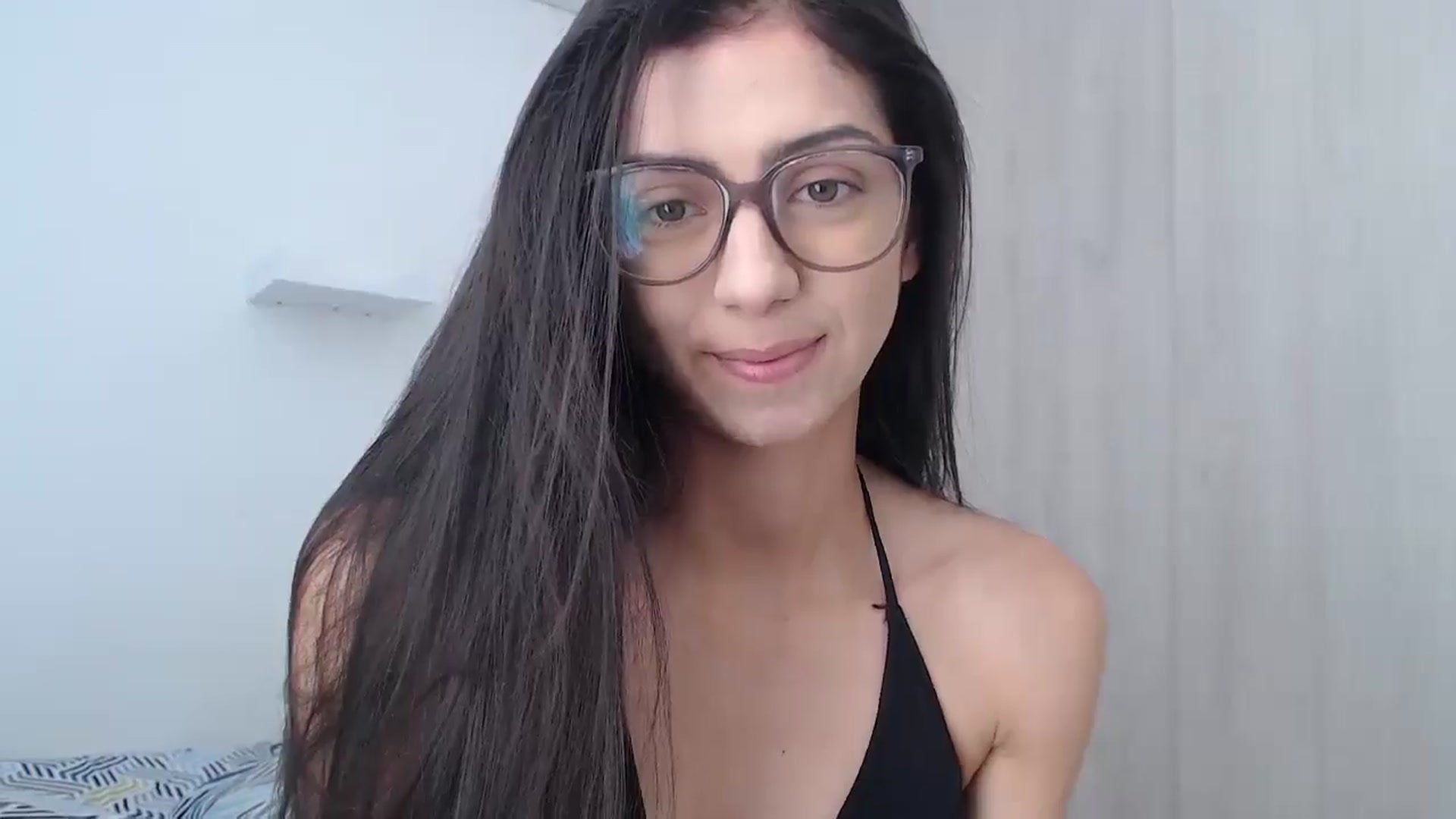 Gallery image thumbnail from Luna_Vargas's myfreecams stream on, 06/18/2025, 14:21 image 2 of 20