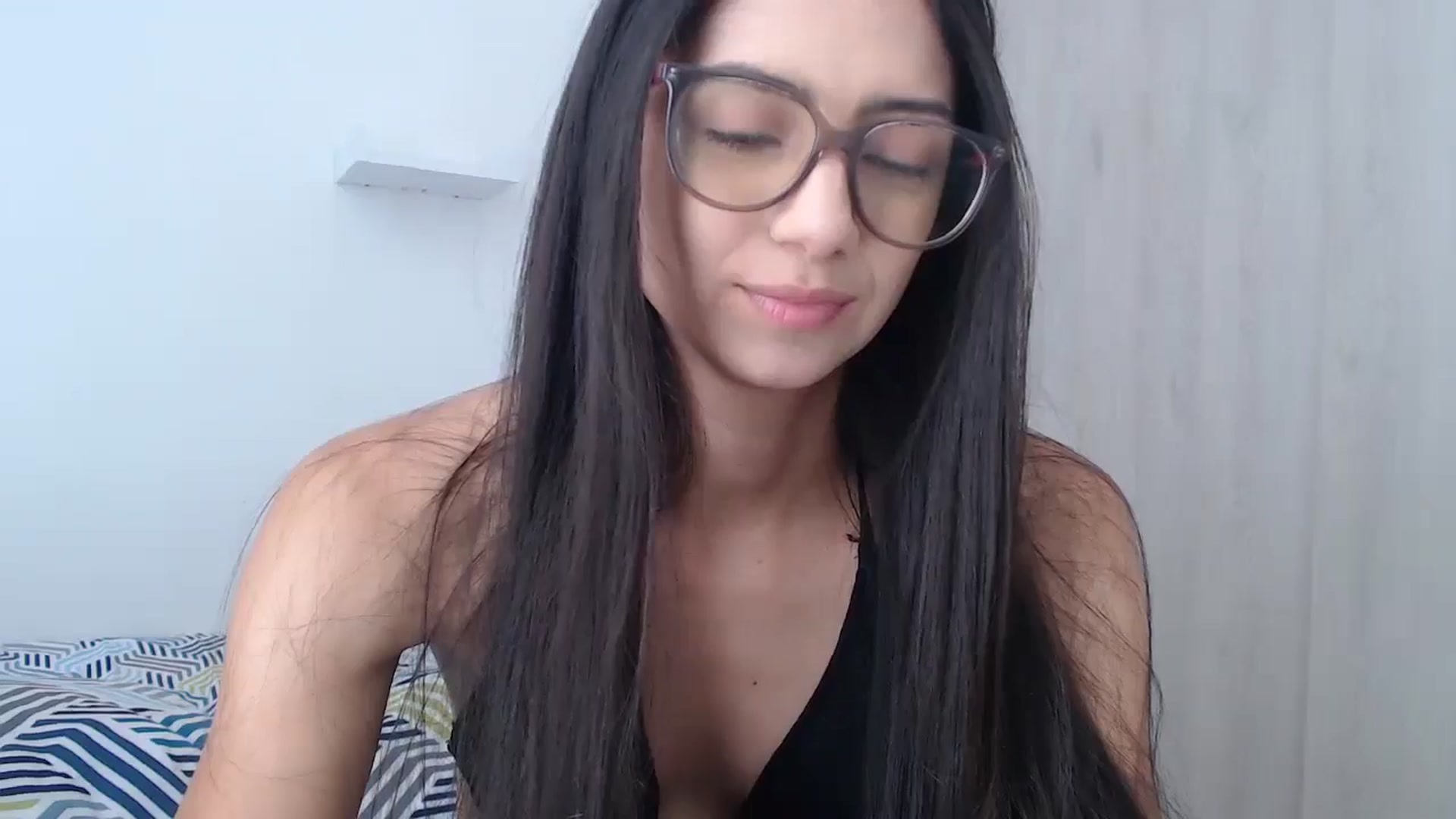 Gallery image thumbnail from Luna_Vargas's myfreecams stream on, 06/18/2025, 14:21 image 8 of 20