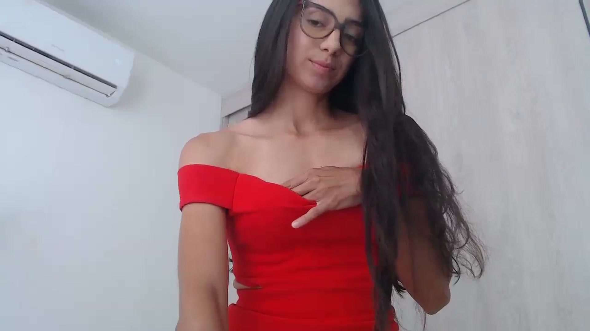 Gallery image thumbnail from Luna_Vargas's myfreecams stream on, 07/02/2025, 12:38 image 18 of 20