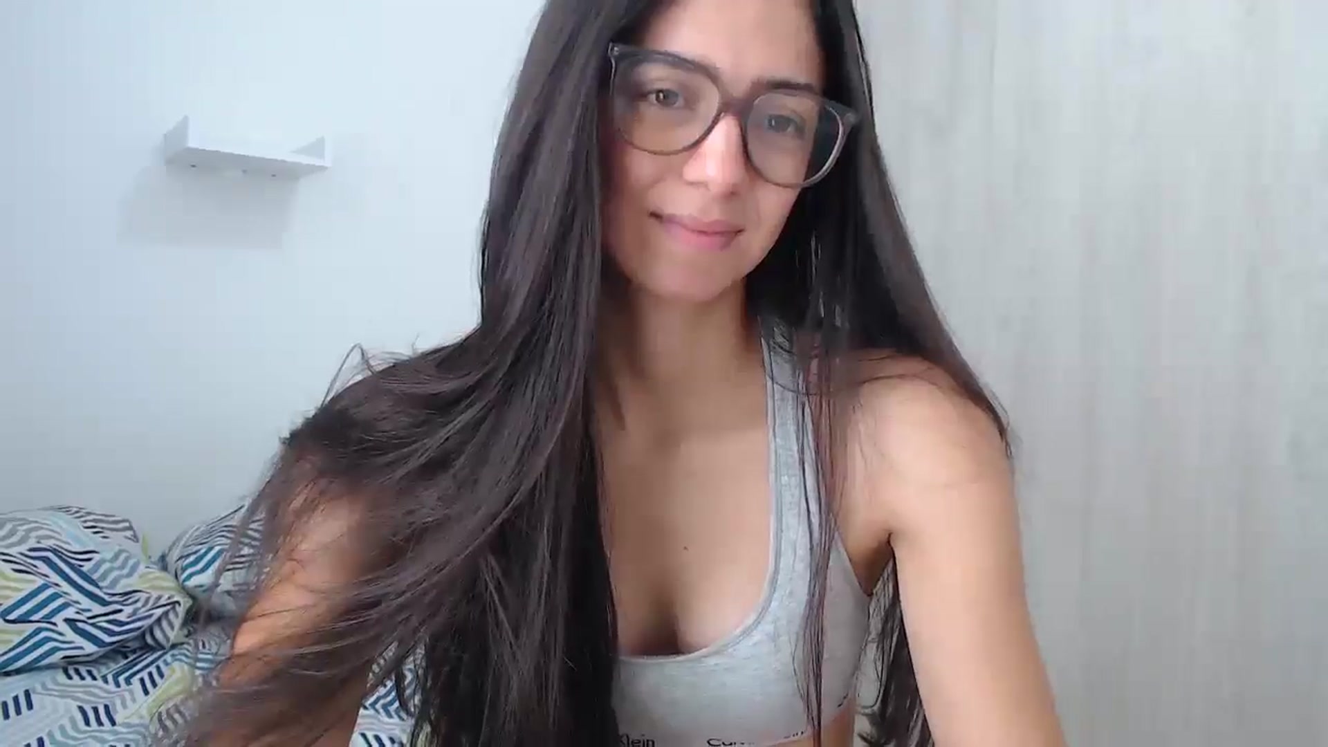 Gallery image thumbnail from Luna_Vargas's myfreecams stream on, 08/18/2025, 15:50 image 8 of 20