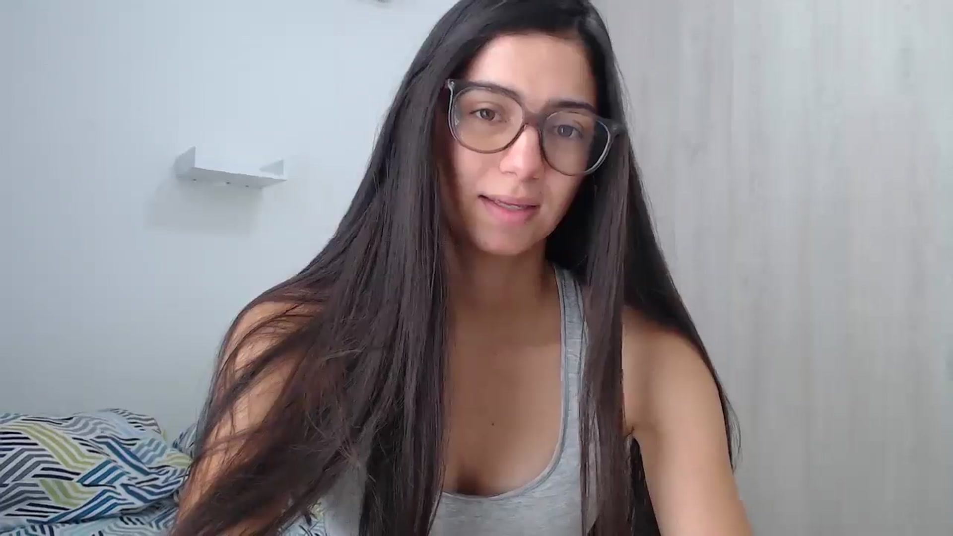Gallery image thumbnail from Luna_Vargas's myfreecams stream on, 08/18/2025, 15:50 image 2 of 20