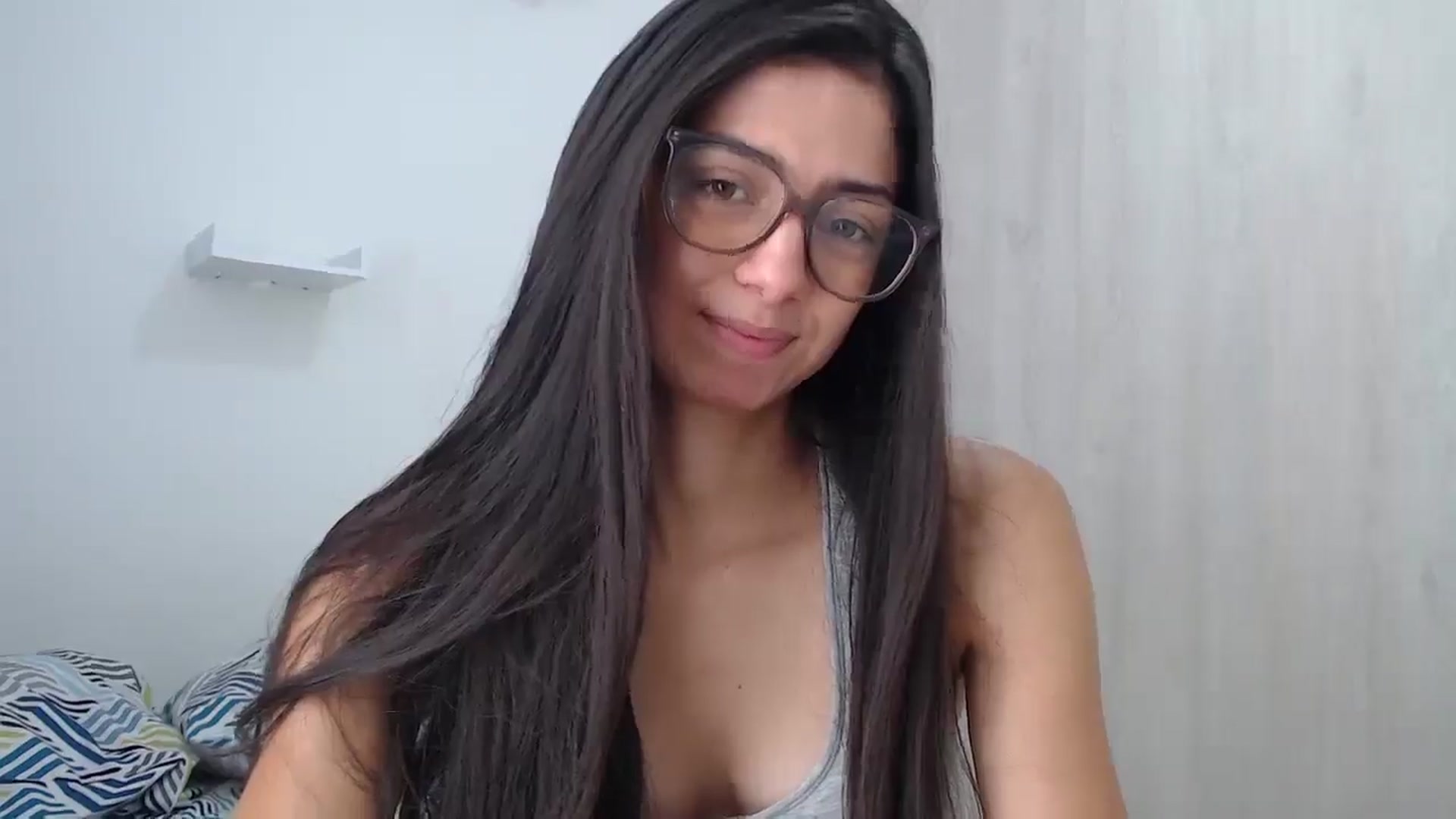 Gallery image thumbnail from Luna_Vargas's myfreecams stream on, 08/18/2025, 15:50 image 6 of 20