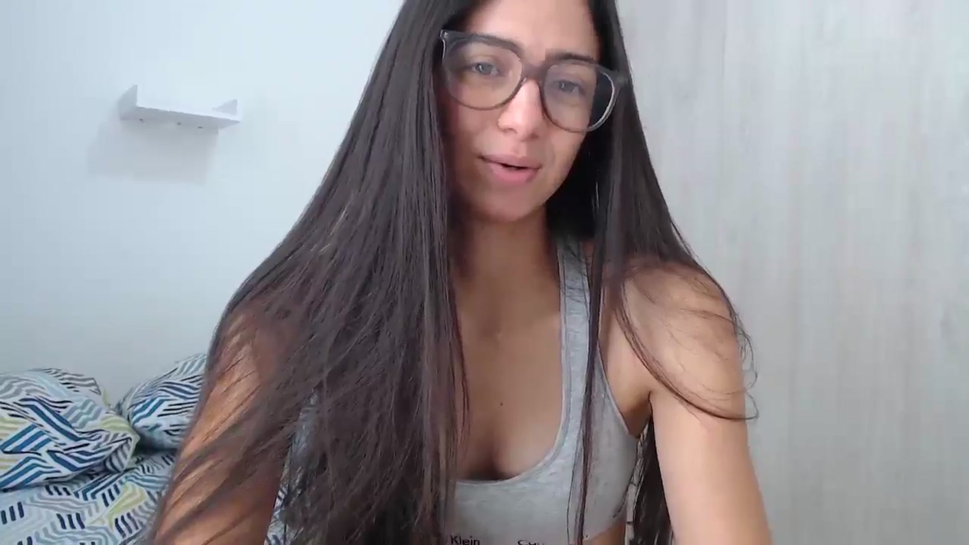 Gallery image thumbnail from Luna_Vargas's myfreecams stream on, 08/18/2025, 15:50 image 10 of 20