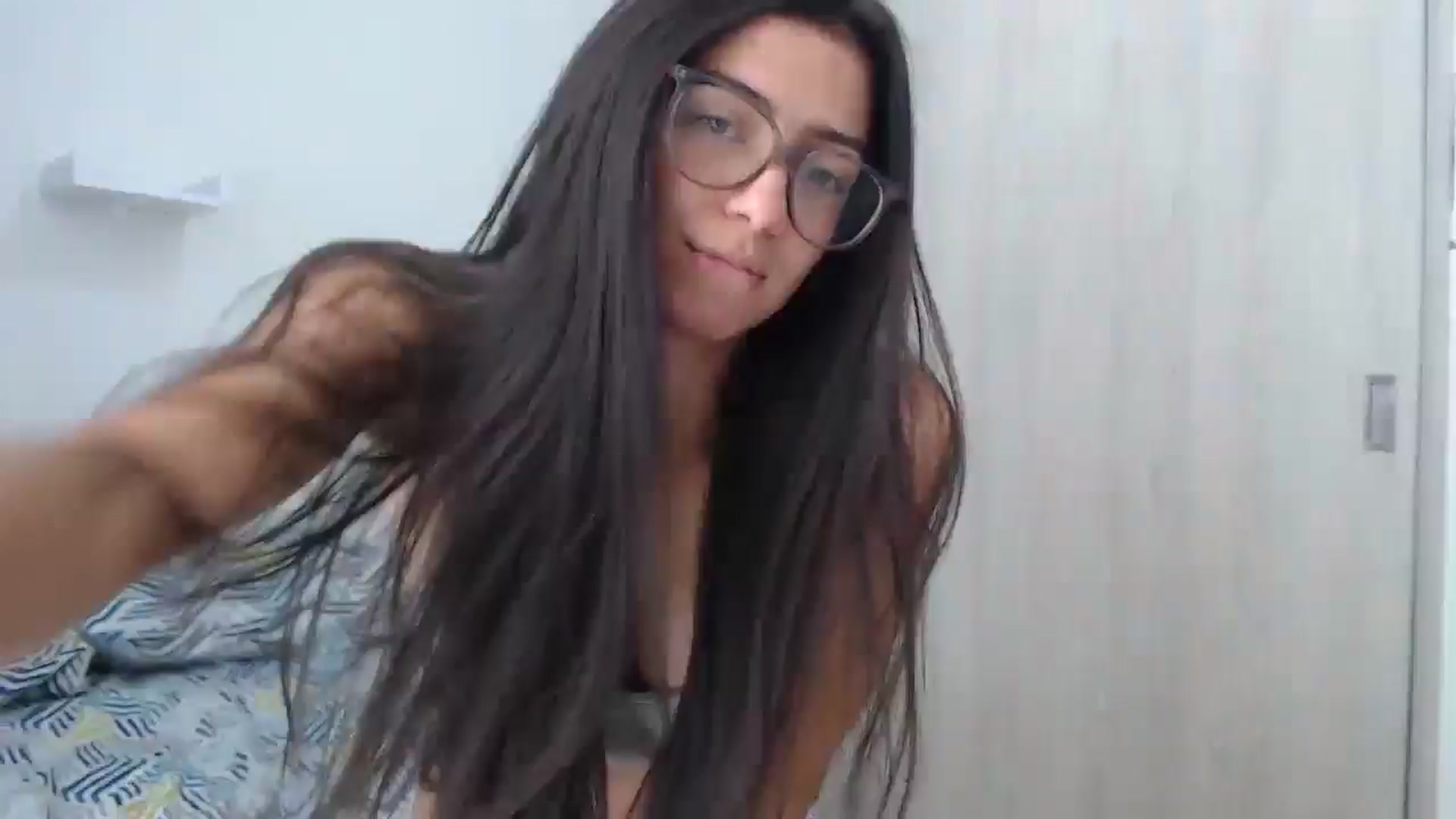 Gallery image thumbnail from Luna_Vargas's myfreecams stream on, 08/18/2025, 15:50 image 19 of 20