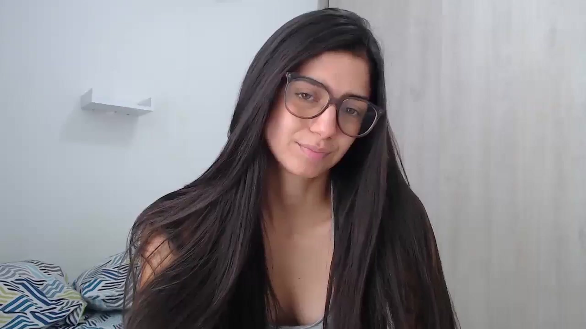 Gallery image thumbnail from Luna_Vargas's myfreecams stream on, 08/18/2025, 15:50 image 12 of 20