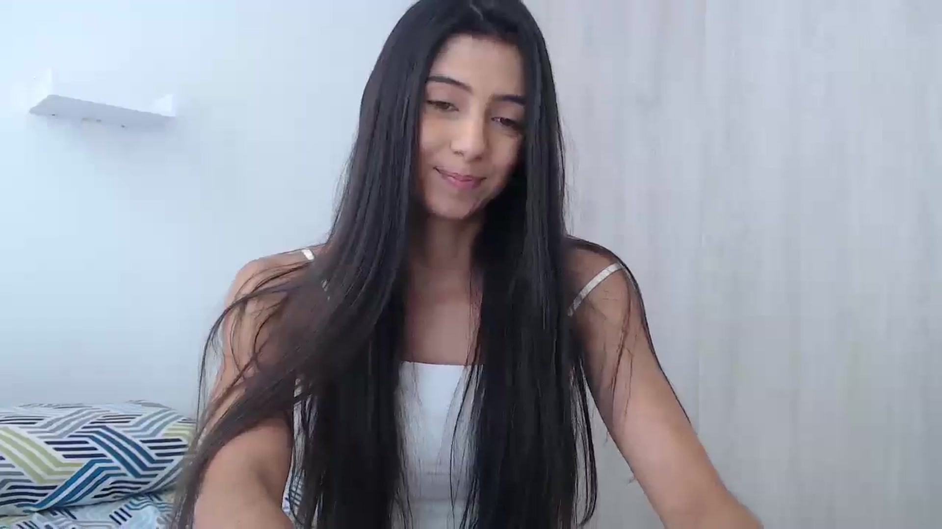 Gallery image thumbnail from Luna_Vargas's myfreecams stream on, 09/08/2025, 16:20 image 16 of 20