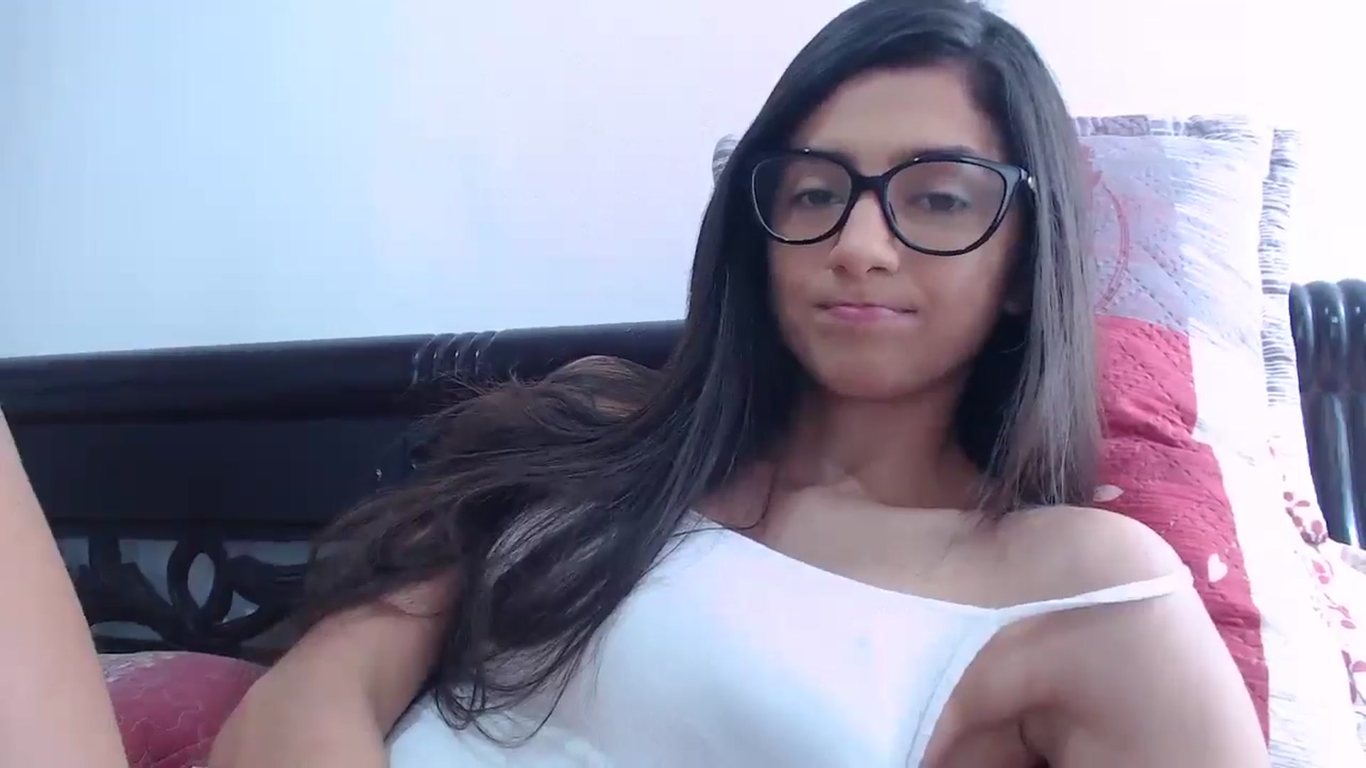 Gallery image thumbnail from Luna_Vargas's myfreecams stream on, 12/01/2025, 16:08 image 9 of 20