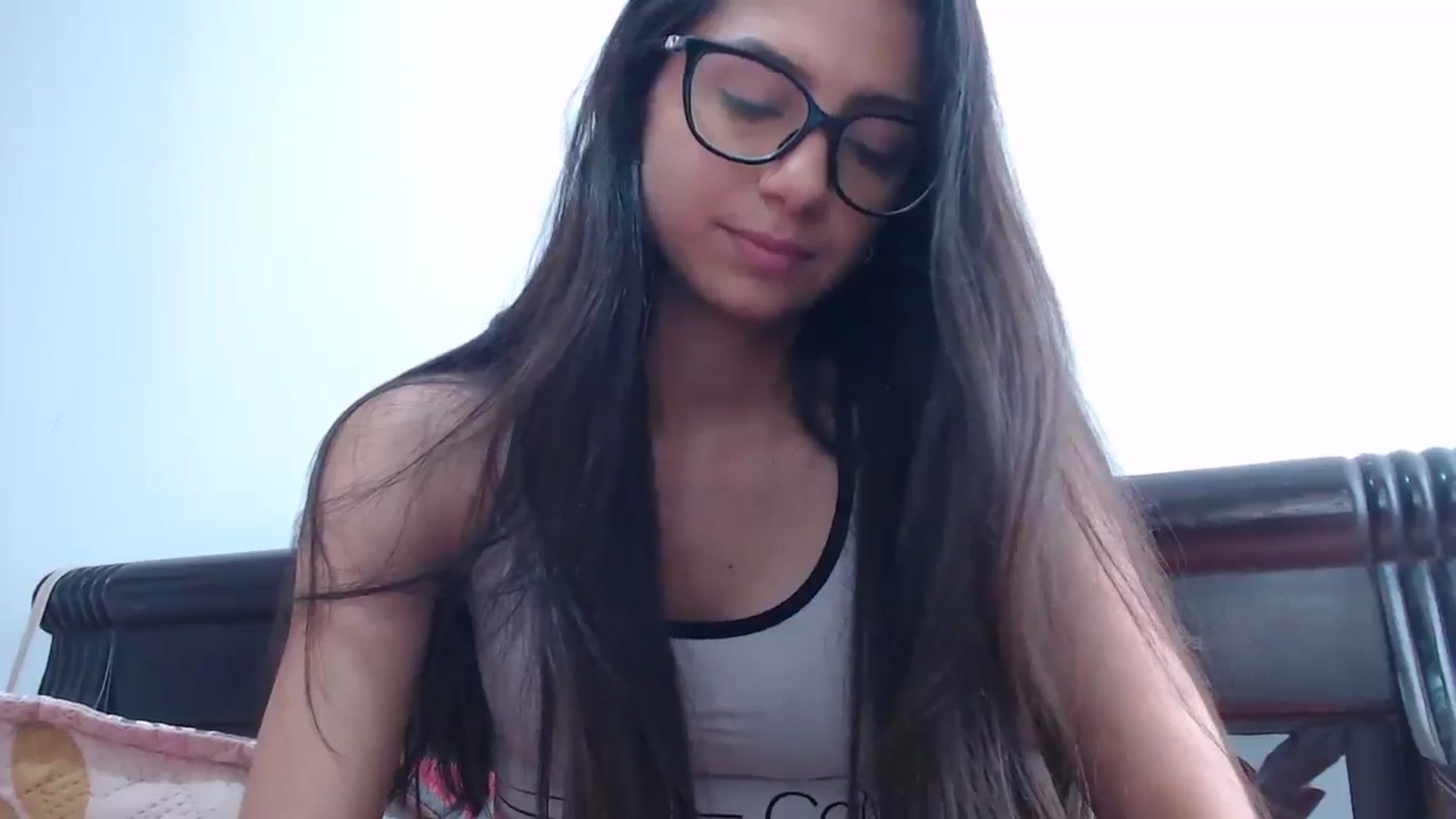 Gallery image thumbnail from Luna_Vargas's myfreecams stream on, 12/03/2025, 15:34 image 16 of 20