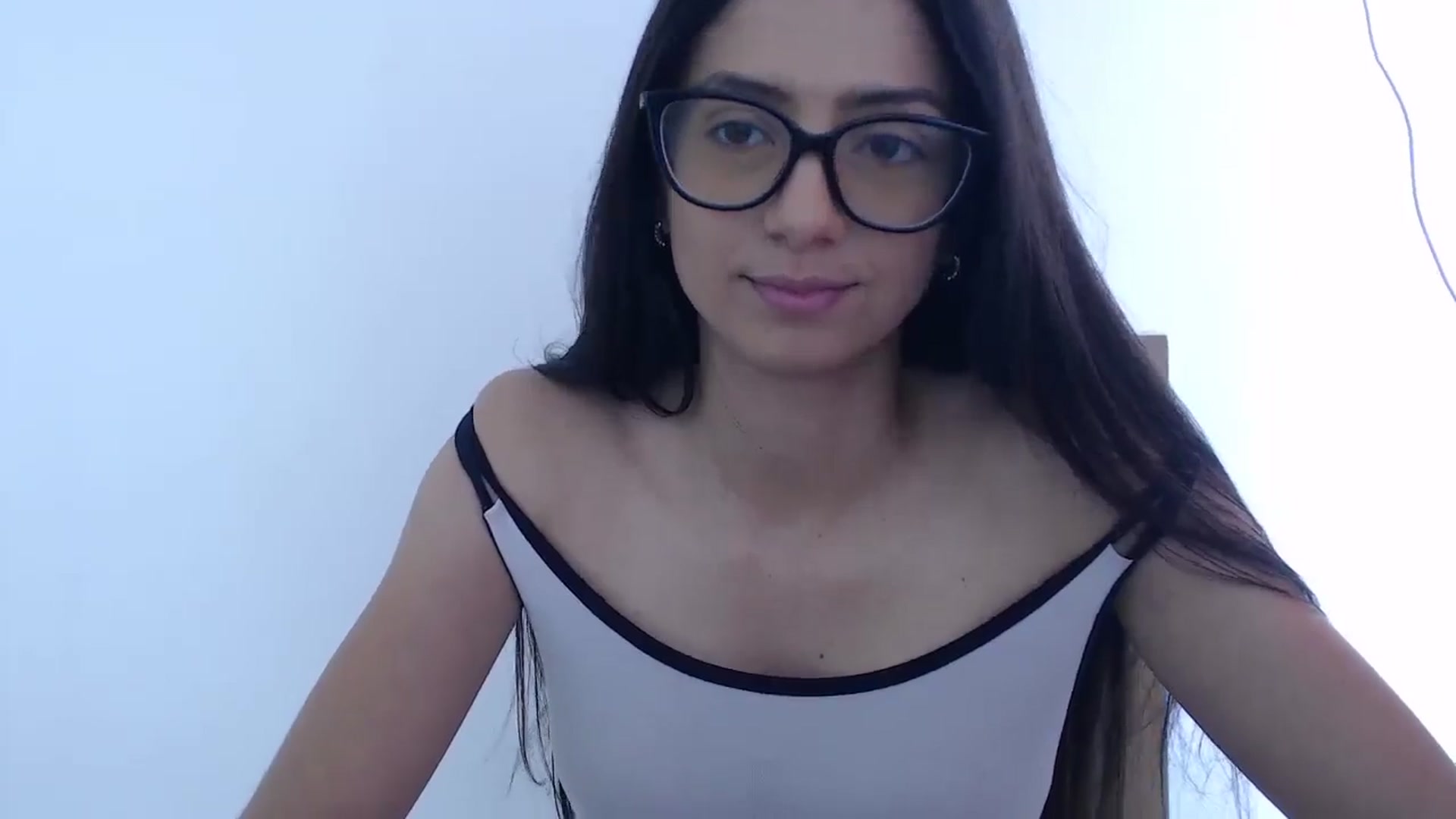 Gallery image thumbnail from Luna_Vargas's myfreecams stream on, 12/03/2025, 17:28 image 8 of 20