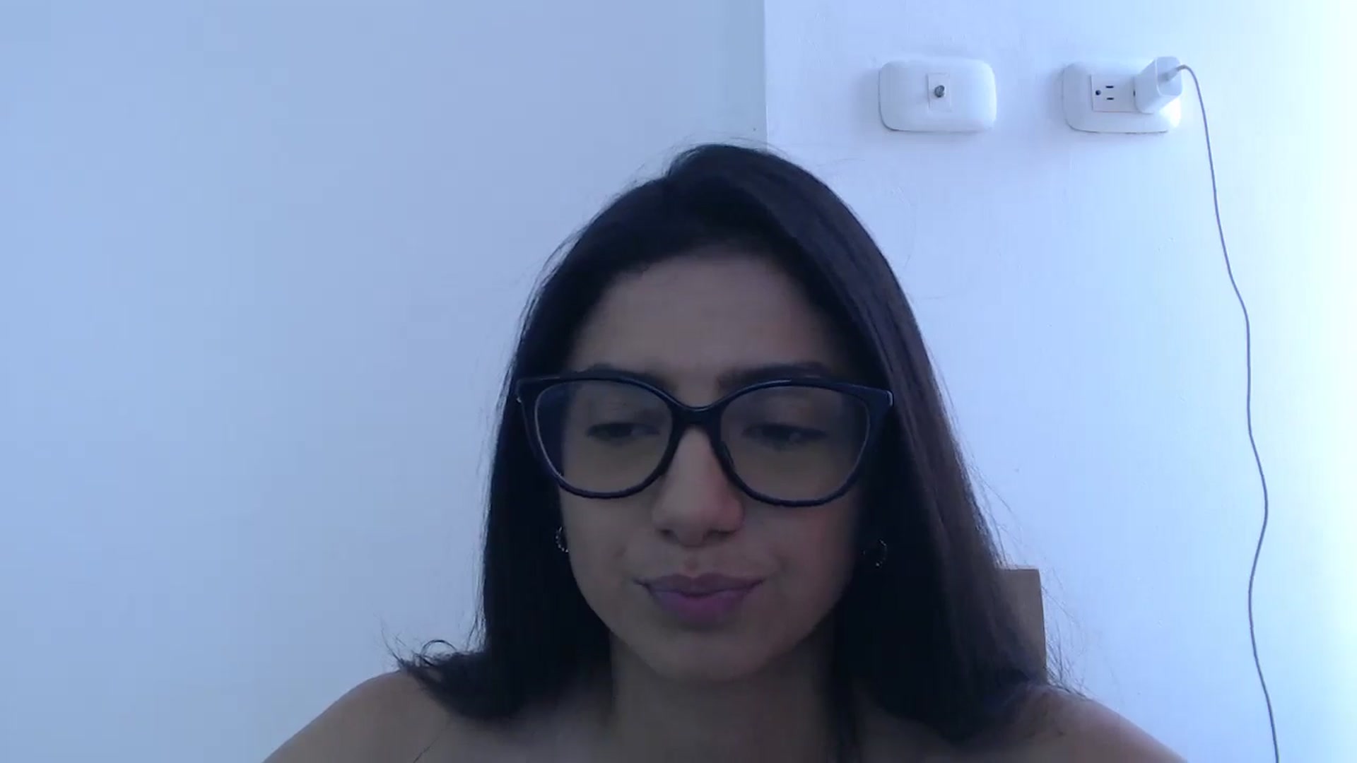 Gallery image thumbnail from Luna_Vargas's myfreecams stream on, 12/03/2025, 17:28 image 2 of 20