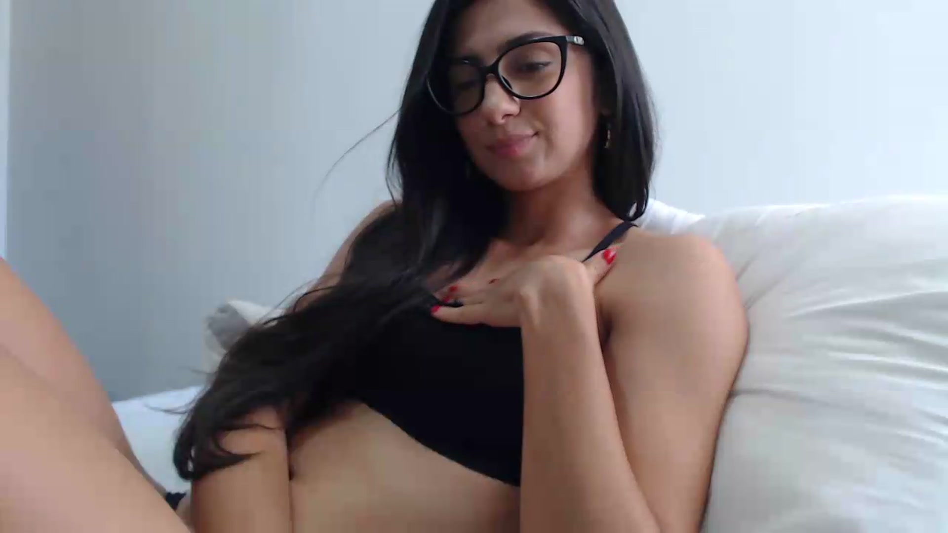 Gallery image thumbnail from Luna_Vargas's myfreecams stream on, 05/20/2026, 17:17 image 17 of 20