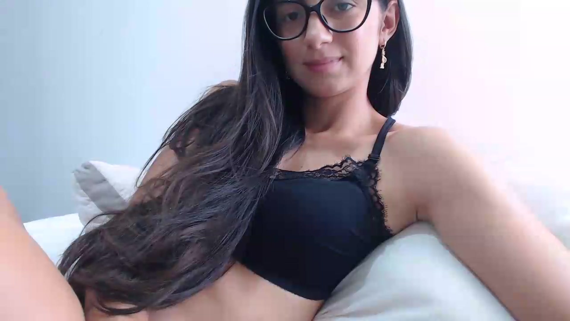 Gallery image thumbnail from Luna_Vargas's myfreecams stream on, 05/20/2026, 17:17 image 12 of 20