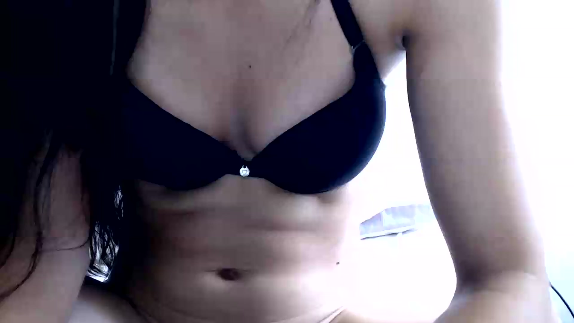 Gallery image thumbnail from Luna_Vargas's myfreecams stream on, 06/16/2026, 18:10 image 6 of 20