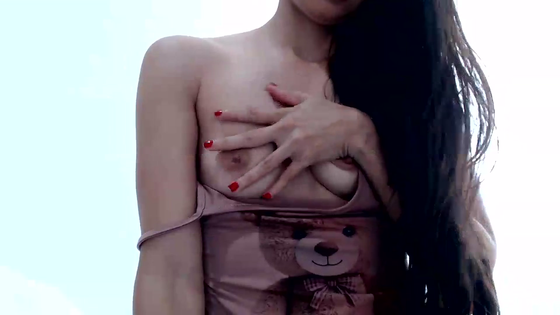 Gallery image thumbnail from Luna_Vargas's myfreecams stream on, 06/30/2026, 18:52 image 16 of 20
