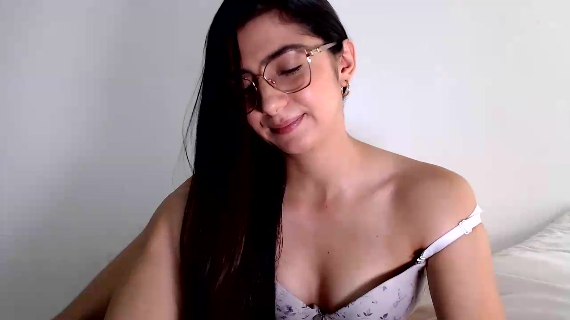 Gallery image thumbnail from Luna_Vargas's myfreecams stream on, 08/29/2026, 18:25 image 20 of 20