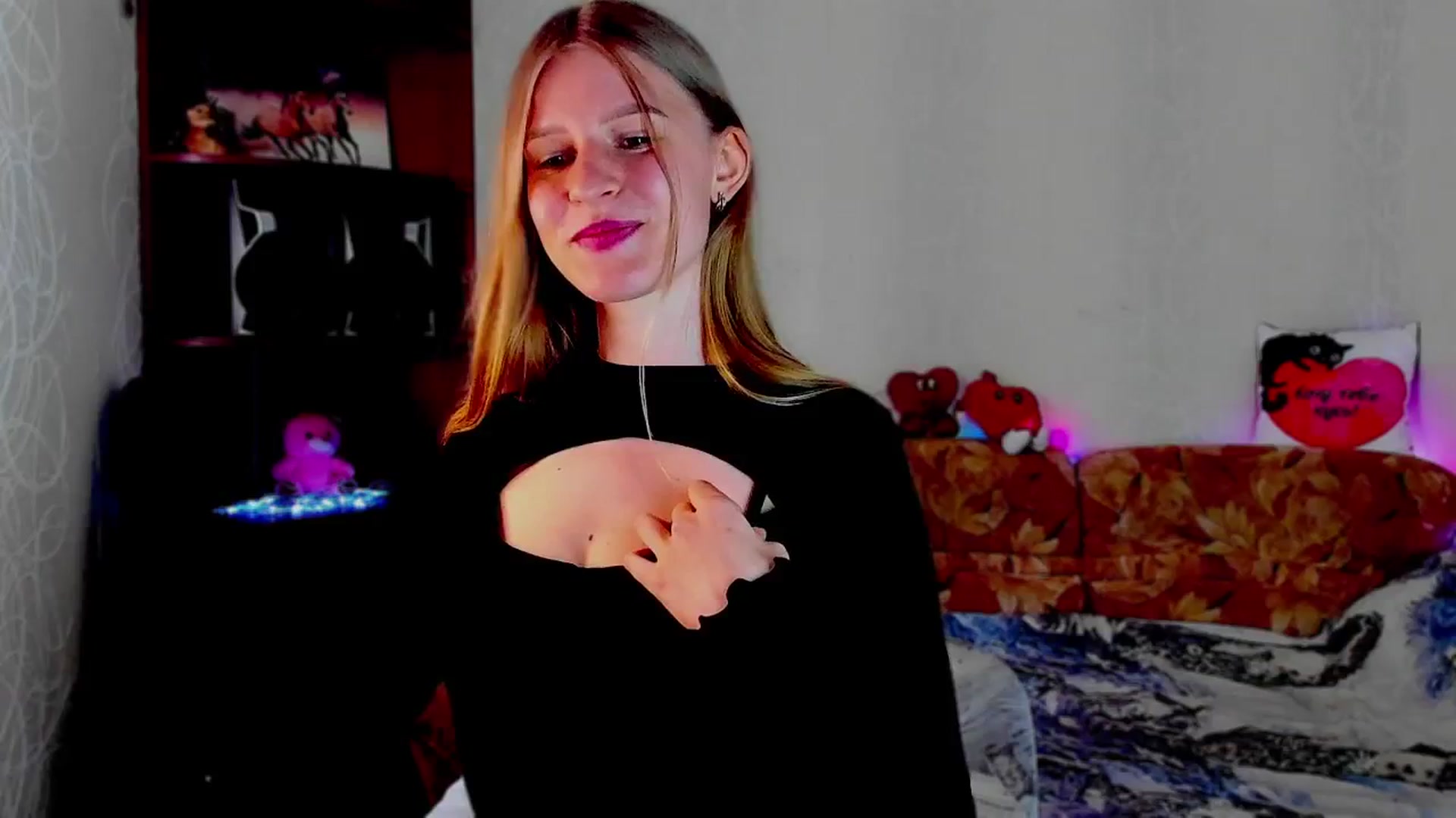 Gallery image thumbnail from Luna_evan's myfreecams stream on, 05/13/2025, 11:27 image 14 of 20