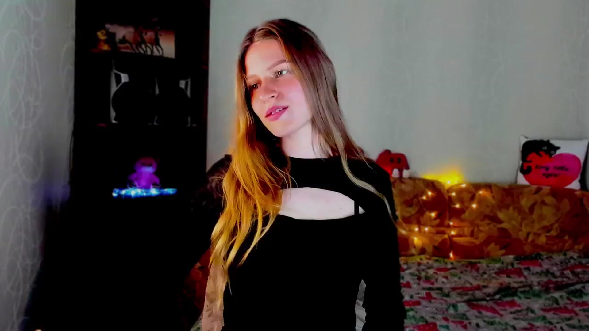Gallery image thumbnail from Luna_evan's myfreecams stream on, 05/21/2025, 09:45 image 1 of 20