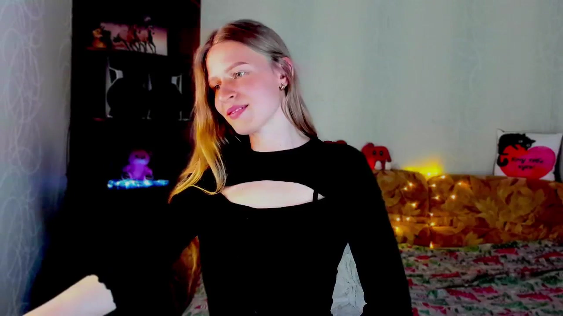 Gallery image thumbnail from Luna_evan's myfreecams stream on, 05/21/2025, 09:45 image 14 of 20