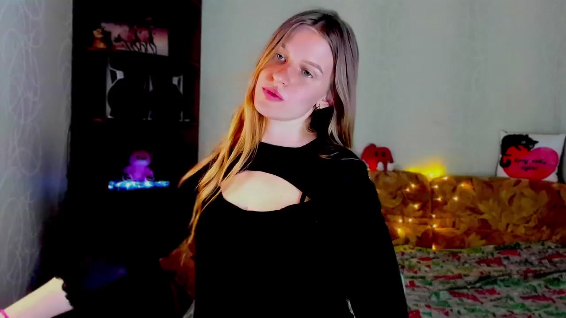 Gallery image thumbnail from Luna_evan's myfreecams stream on, 05/21/2025, 11:47 image 5 of 20