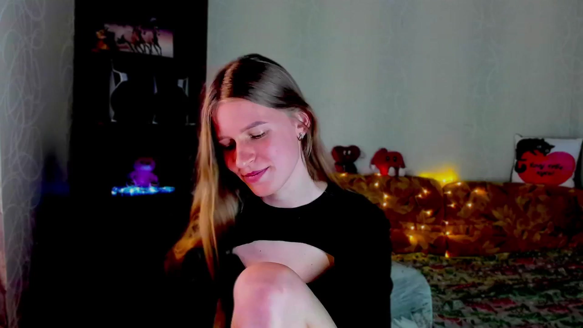 Gallery image thumbnail from Luna_evan's myfreecams stream on, 05/21/2025, 11:47 image 15 of 20