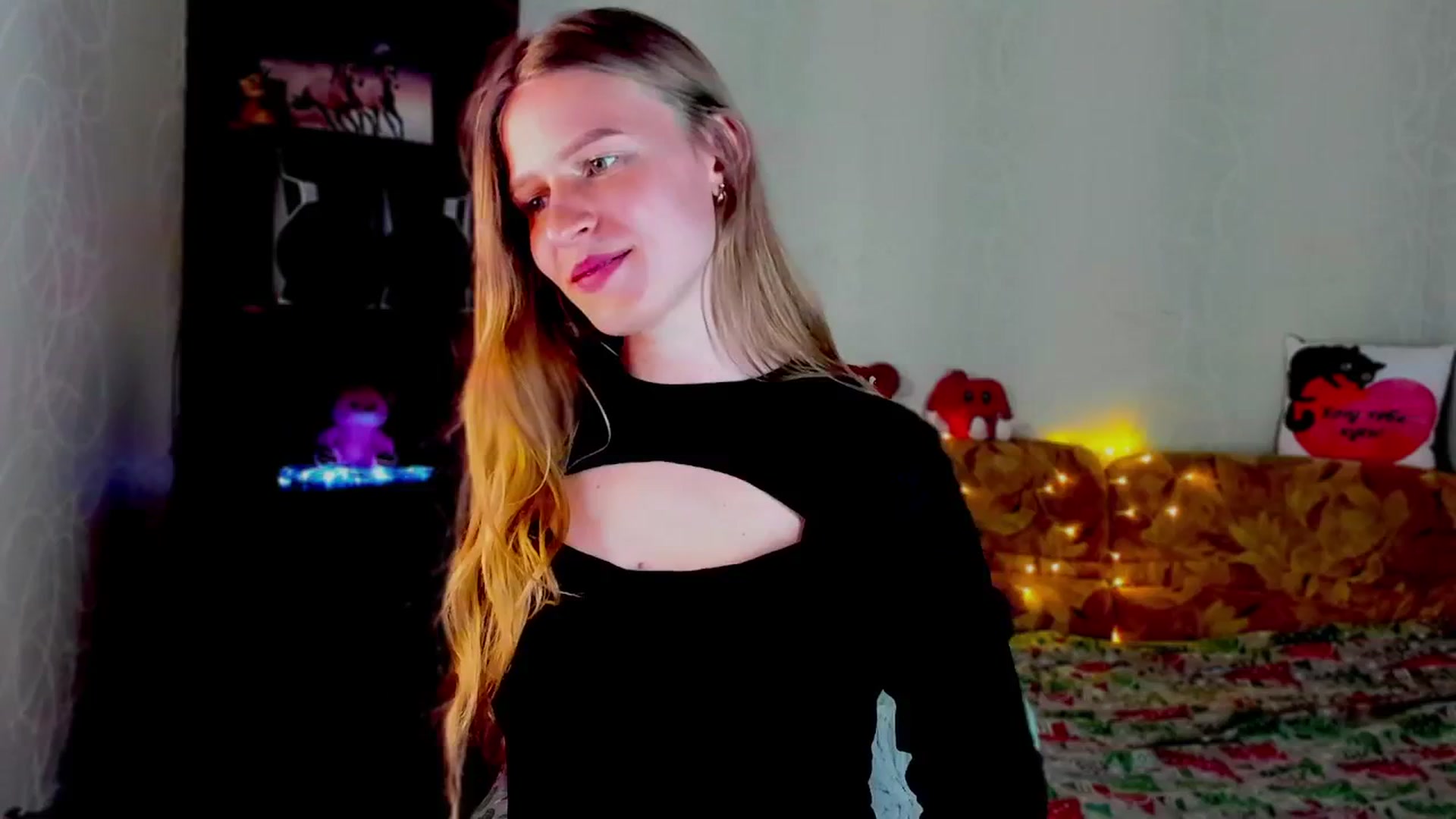 Gallery image thumbnail from Luna_evan's myfreecams stream on, 05/21/2025, 11:47 image 3 of 20