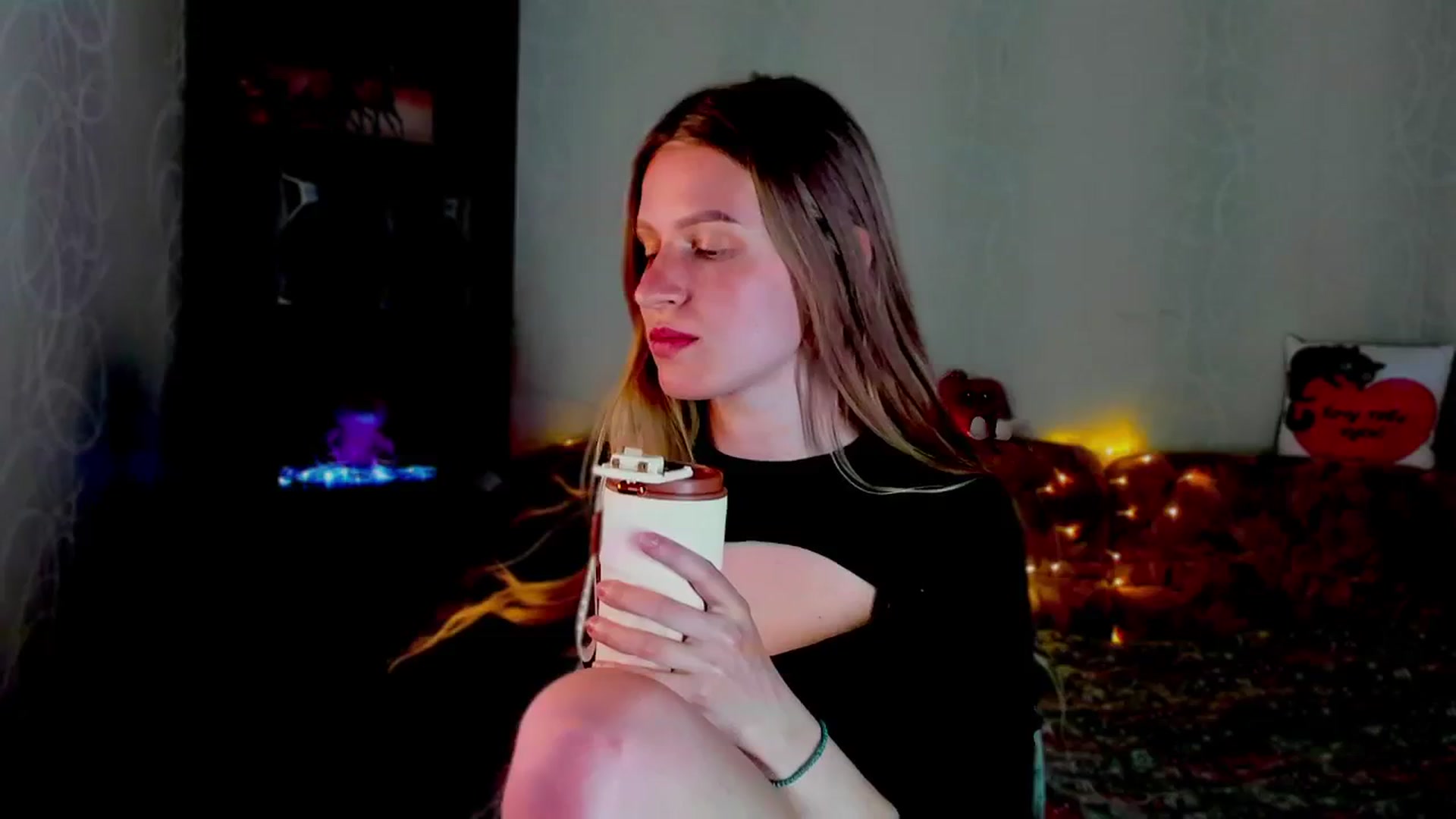 Gallery image thumbnail from Luna_evan's myfreecams stream on, 05/21/2025, 11:47 image 8 of 20