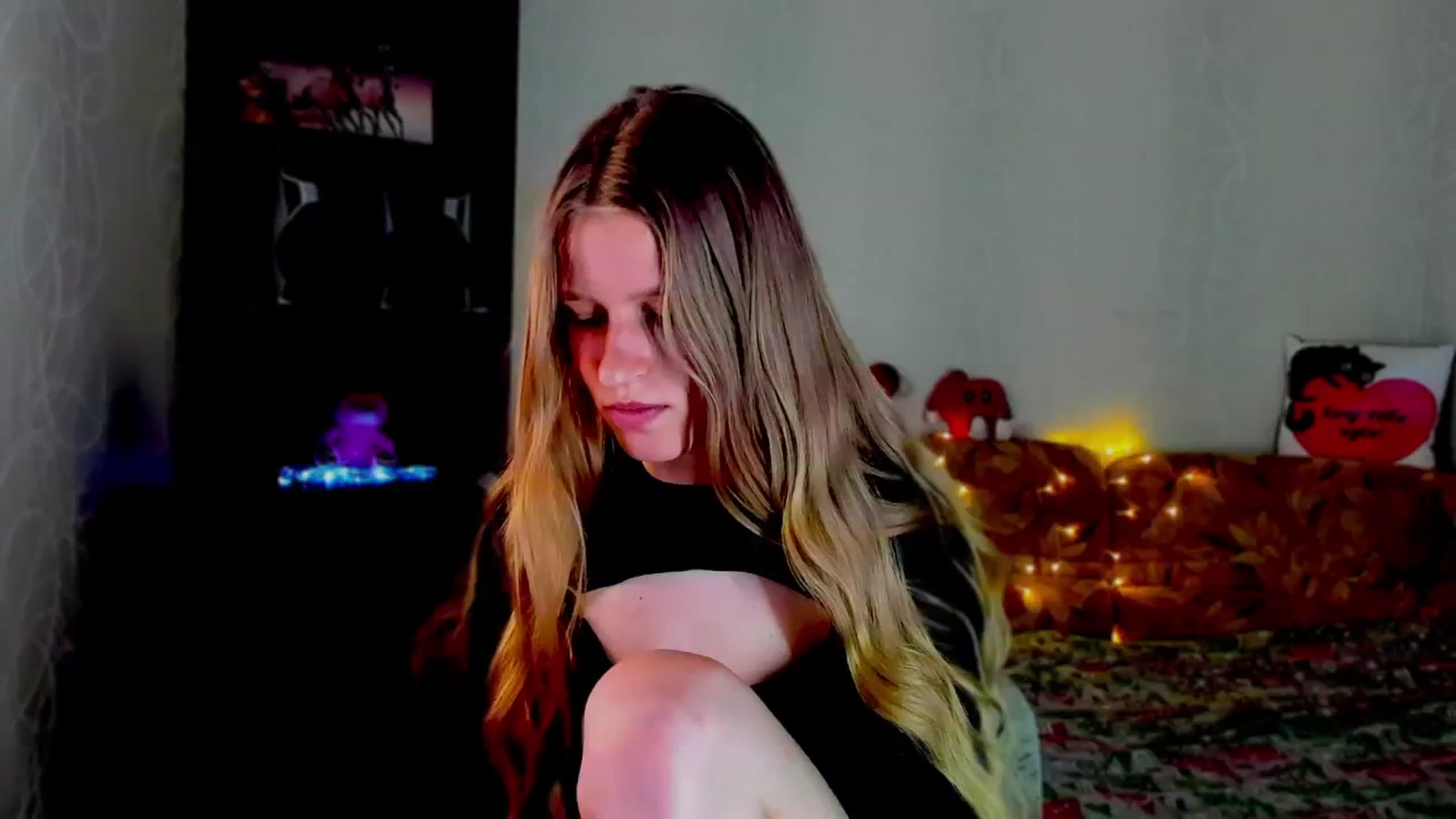 Gallery image thumbnail from Luna_evan's myfreecams stream on, 05/21/2025, 11:47 image 4 of 20
